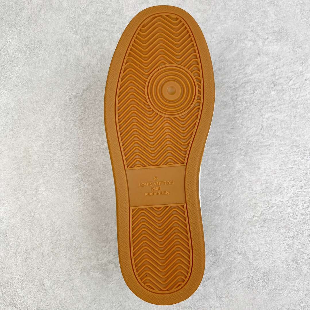 KICKWHO Louis Vuitton Remarque Low Sneakers White - Image 9