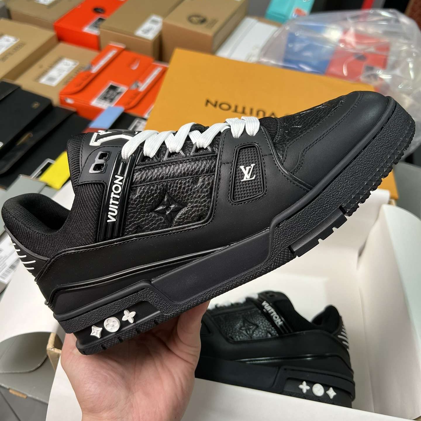 KICKWHO Louis Vuitton 23SS Monogram Trainer Sneaker Black