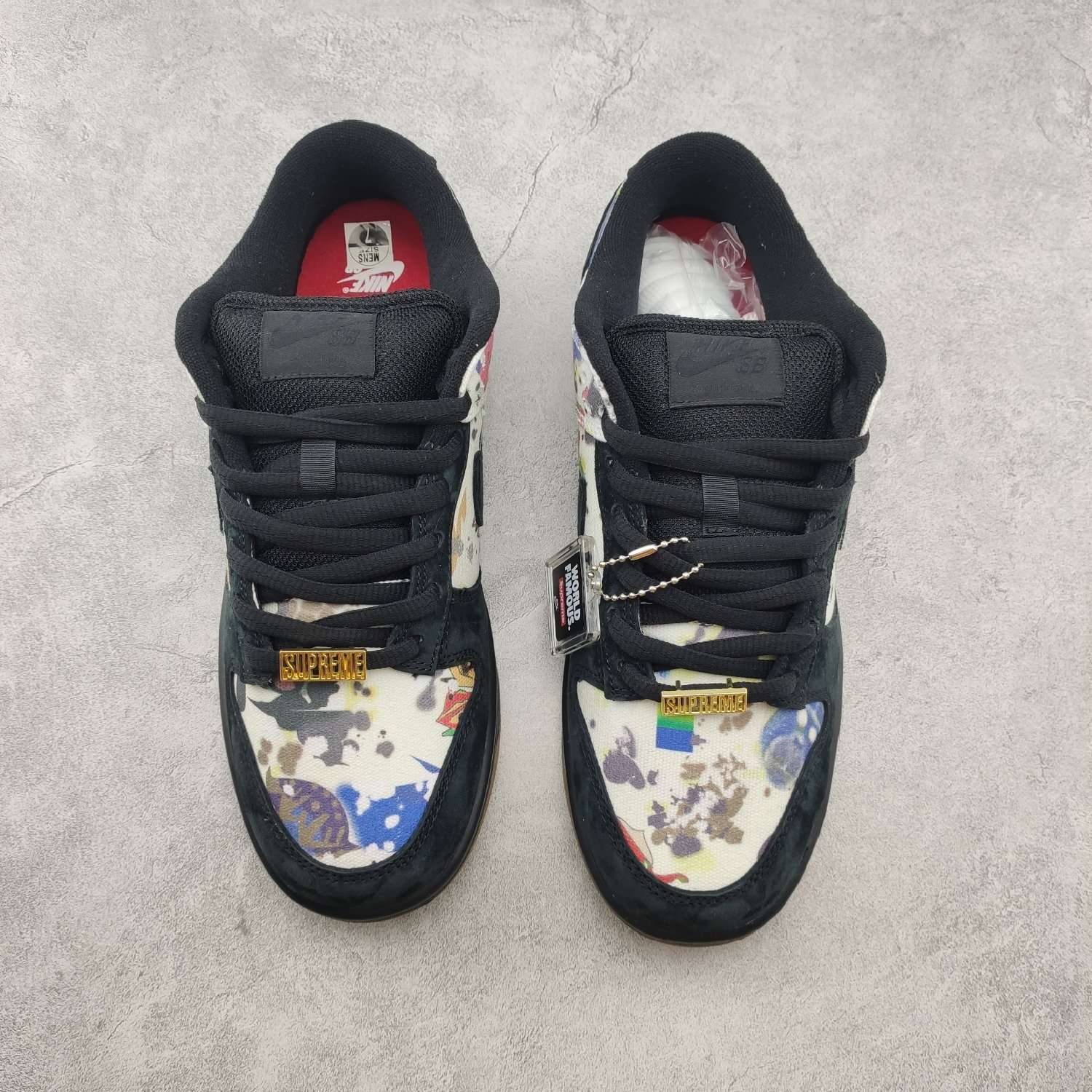 KICKWHO Supreme x Nike SB Dunk Low "Rammellzee" FD8778 001 - Image 3