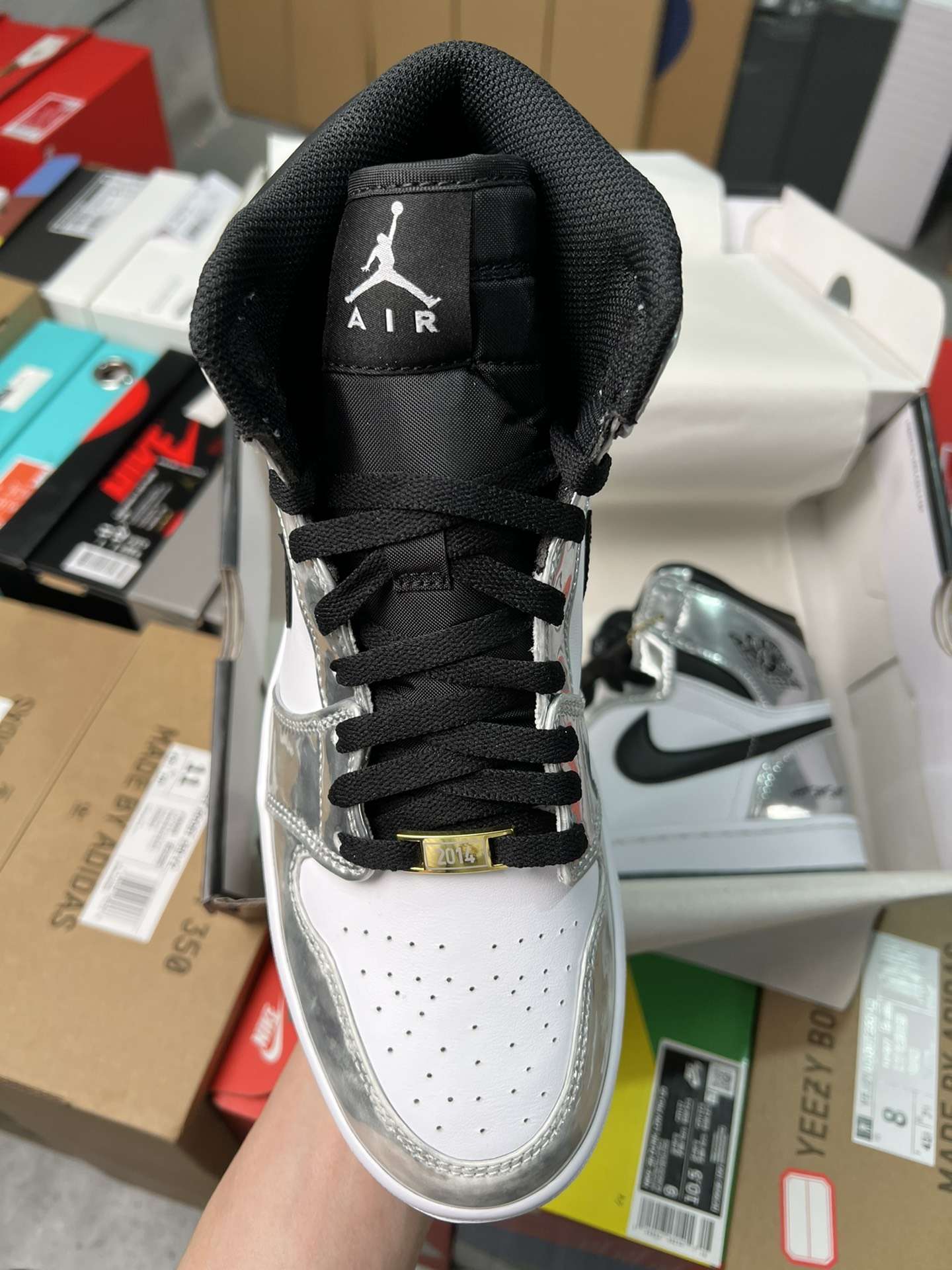 KICKWHO Air Jordan 1 Retro High“Pass The Torch” - Image 3