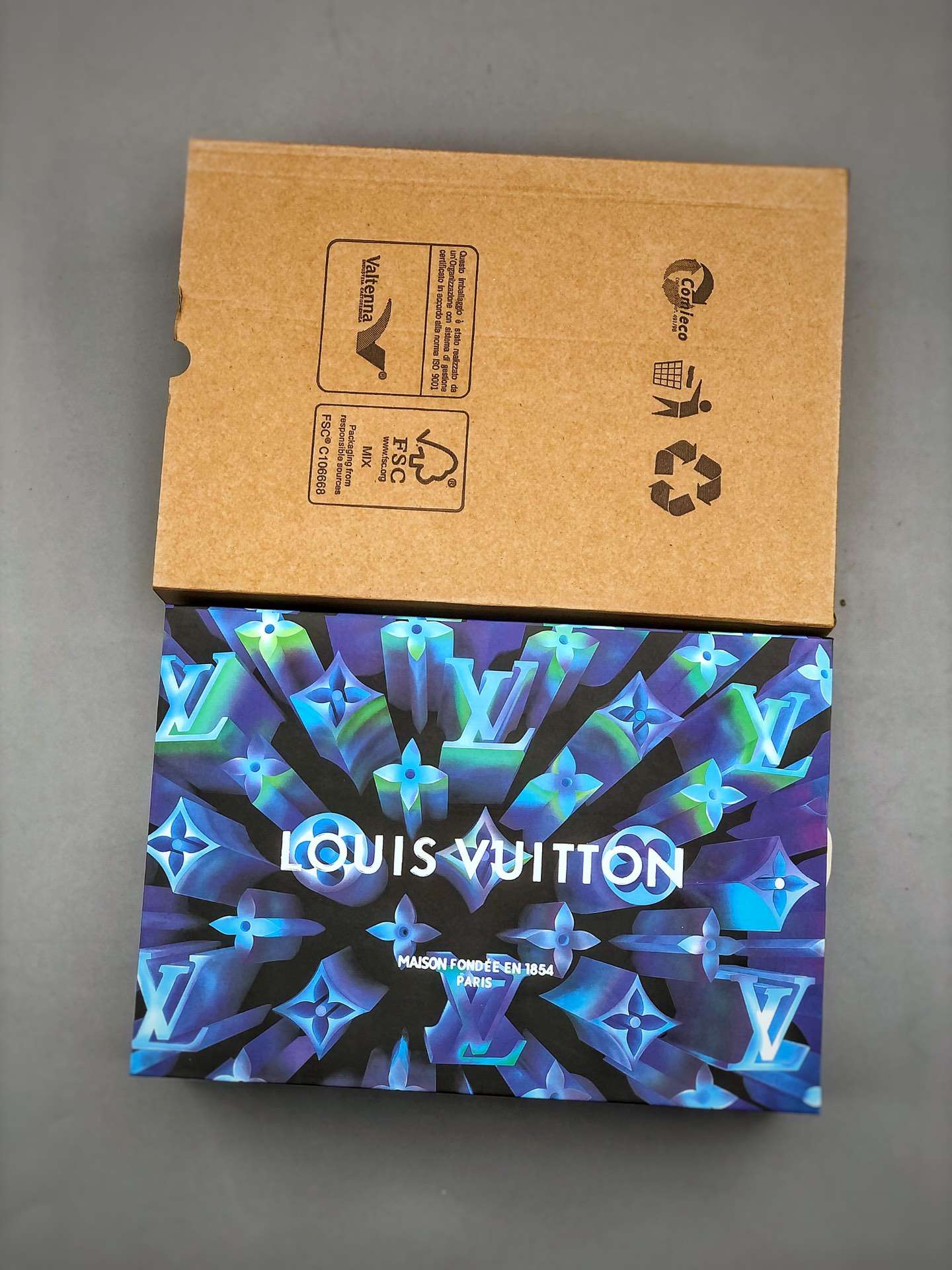 KICKWHO Louis Vuitton Archlight Sneakers - Image 9