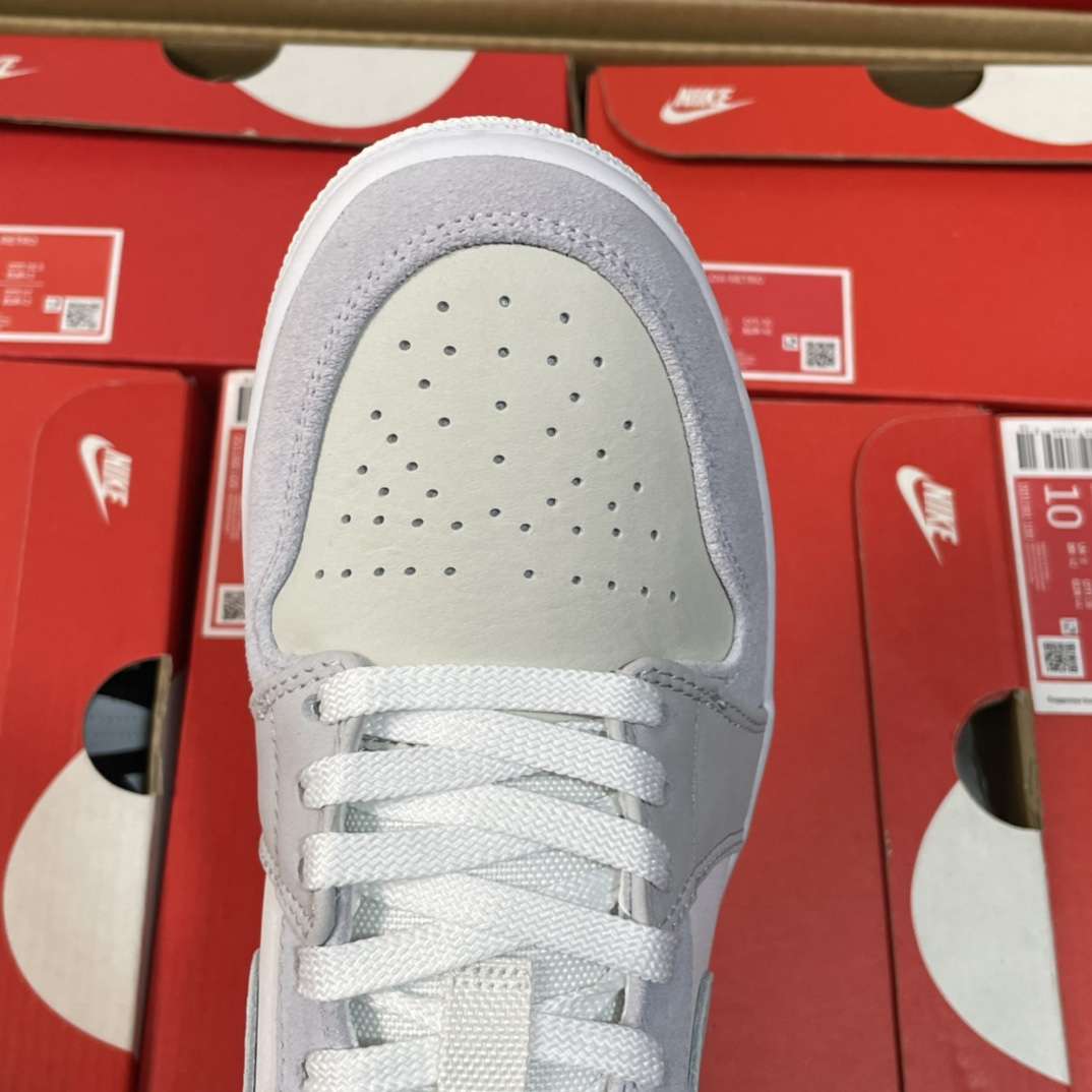 Kickswho Nike Air Jordan 1 Low Paris - Image 3