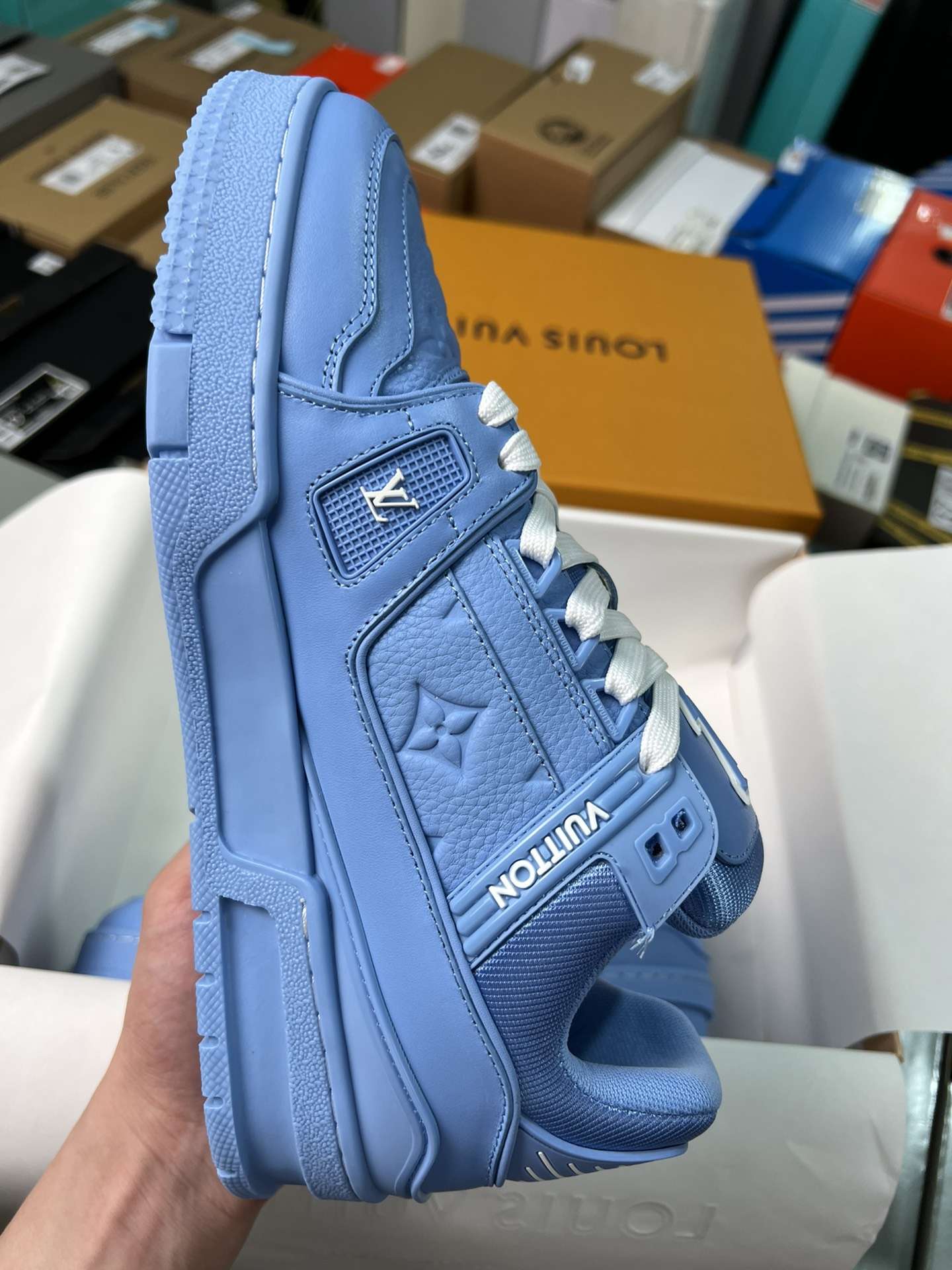 KICKWHO Louis Vuitton 23SS Monogram Trainer Sneaker Blue 1AARFG - Image 4