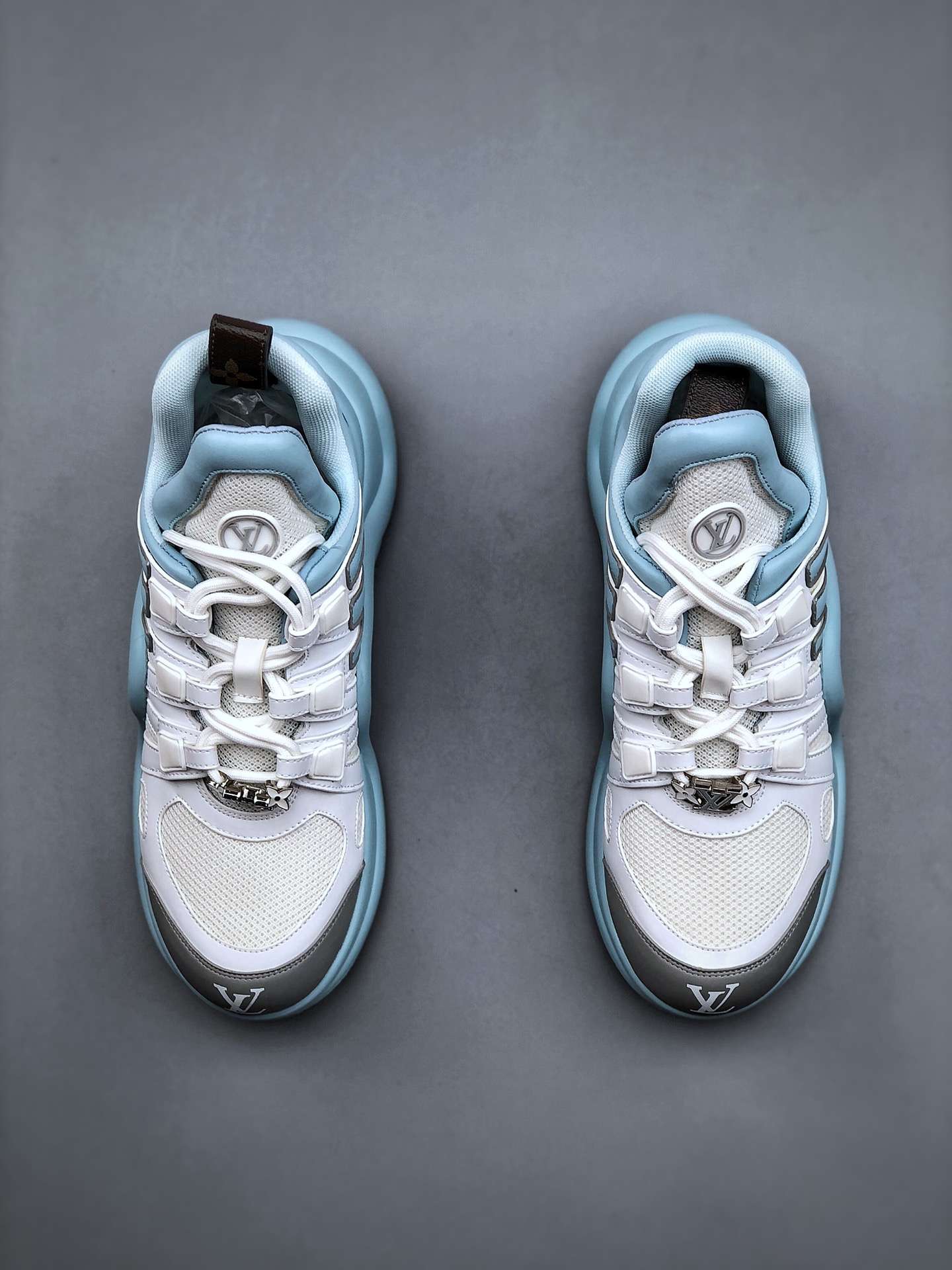 KICKWHO Louis Vuitton Archlight Sneakers - Image 8