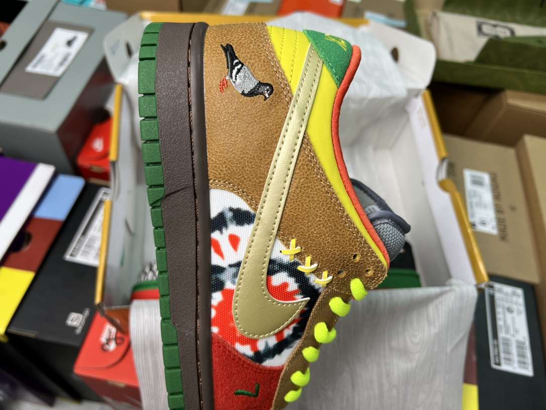 KICKWHO Nike SB Dunk Low What the Dunk - Image 6