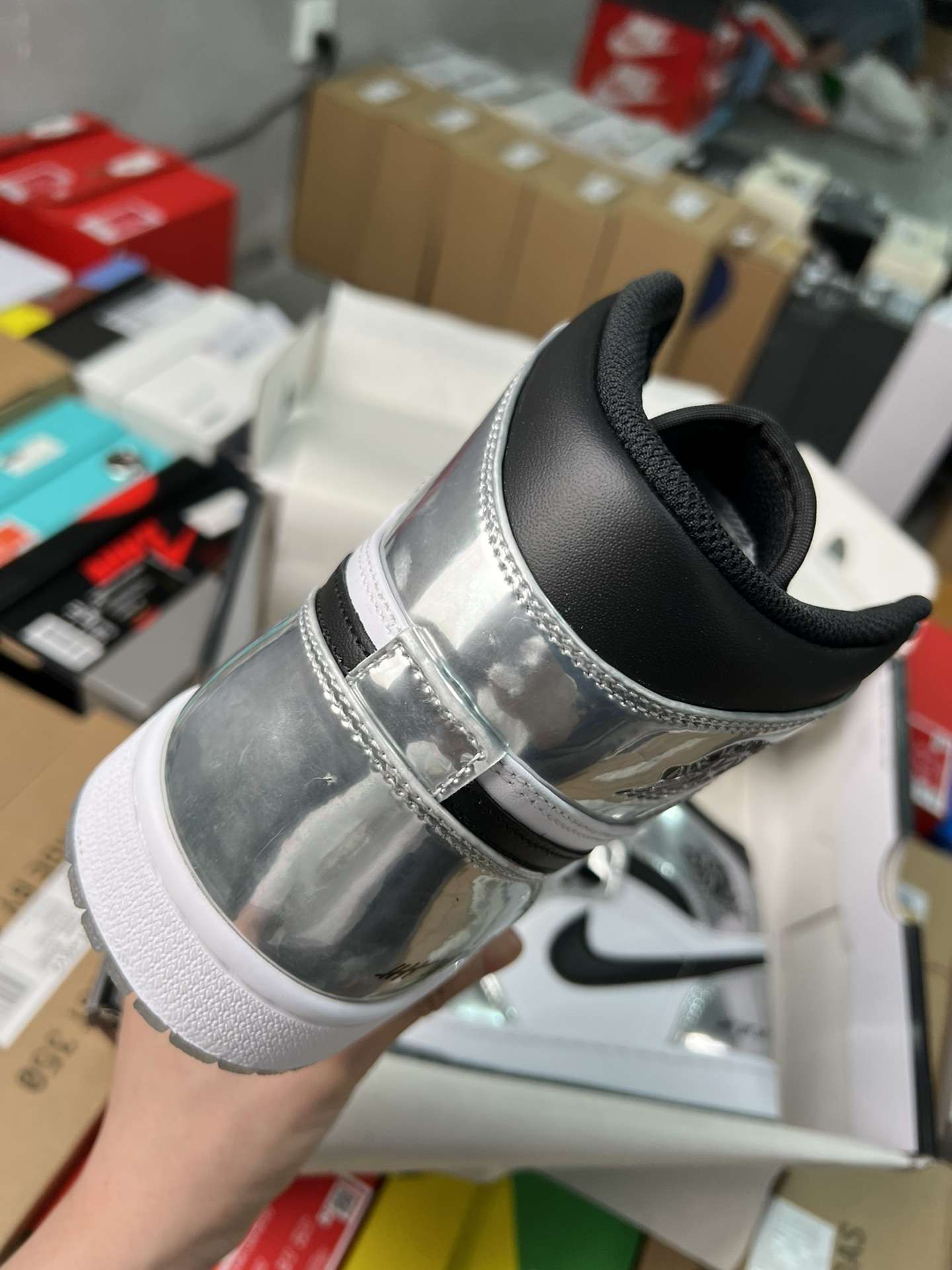 KICKWHO Air Jordan 1 Retro High“Pass The Torch” - Image 7