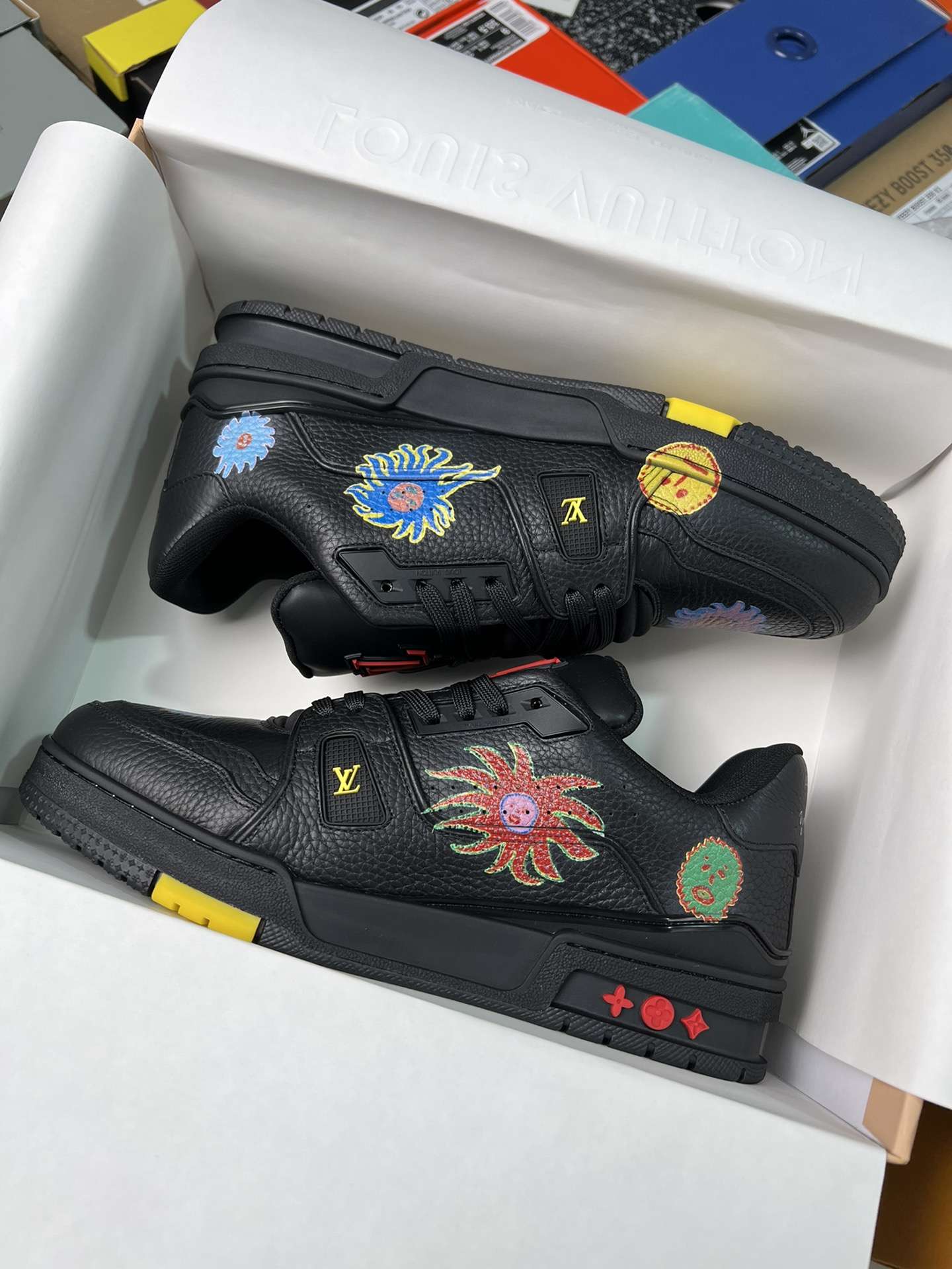 KICKWHO Louis Vuitton x Yayoi Kusama Trainer Black Print - Image 9