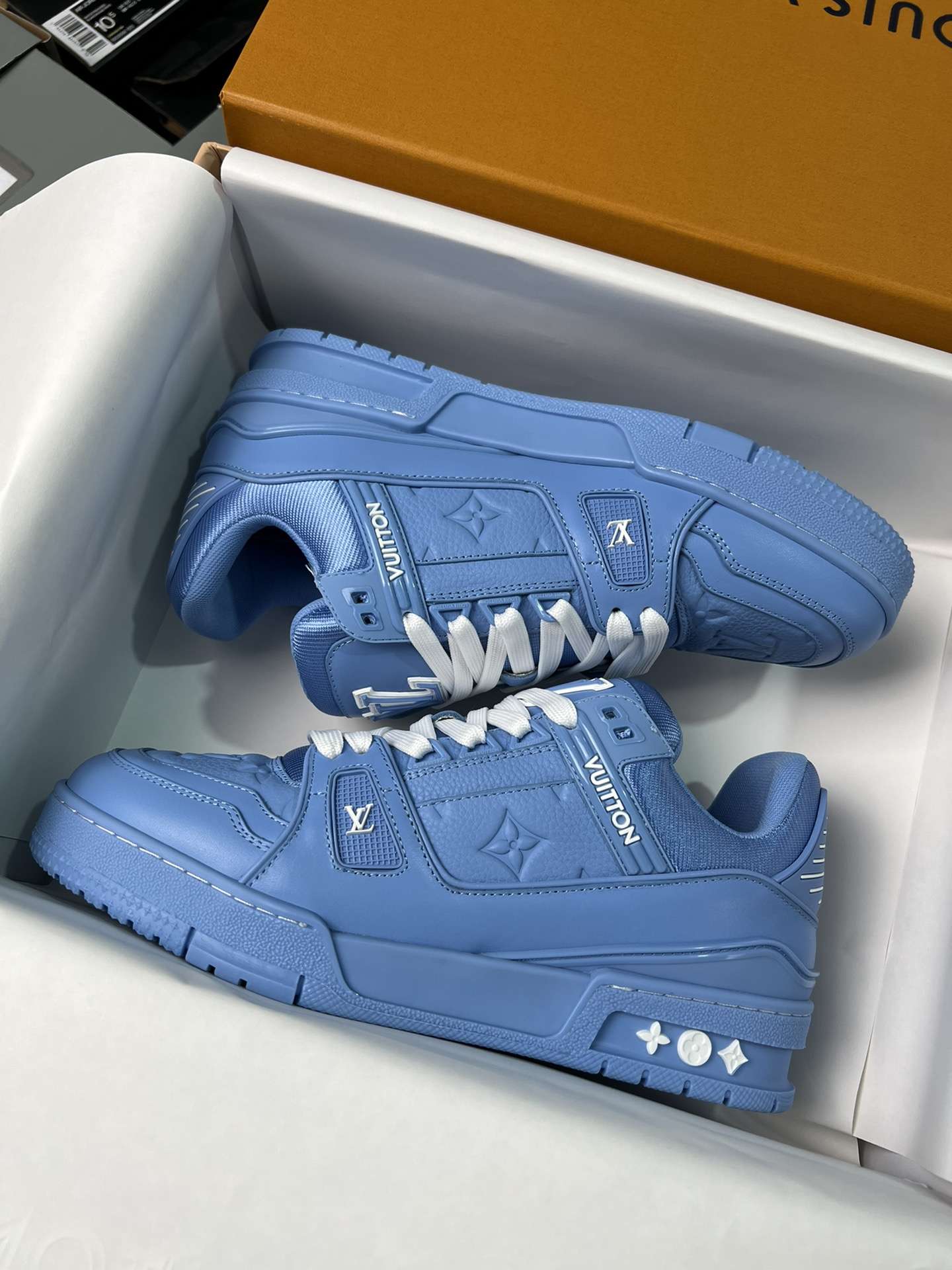 KICKWHO Louis Vuitton 23SS Monogram Trainer Sneaker Blue 1AARFG - Image 9