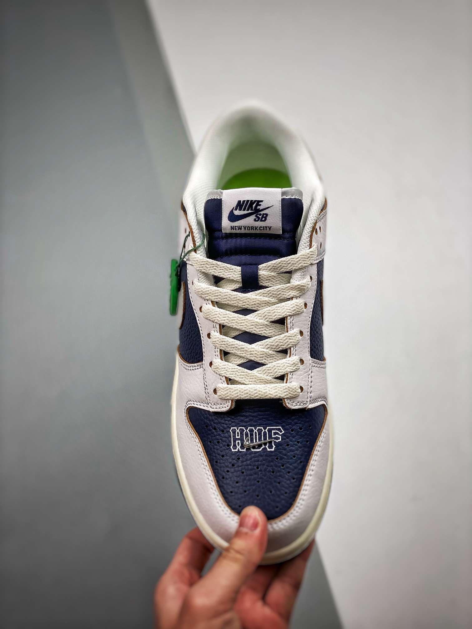 Kickswho HUF x Nike SB Dunk Low "NYC" FD8775 100 - Image 2