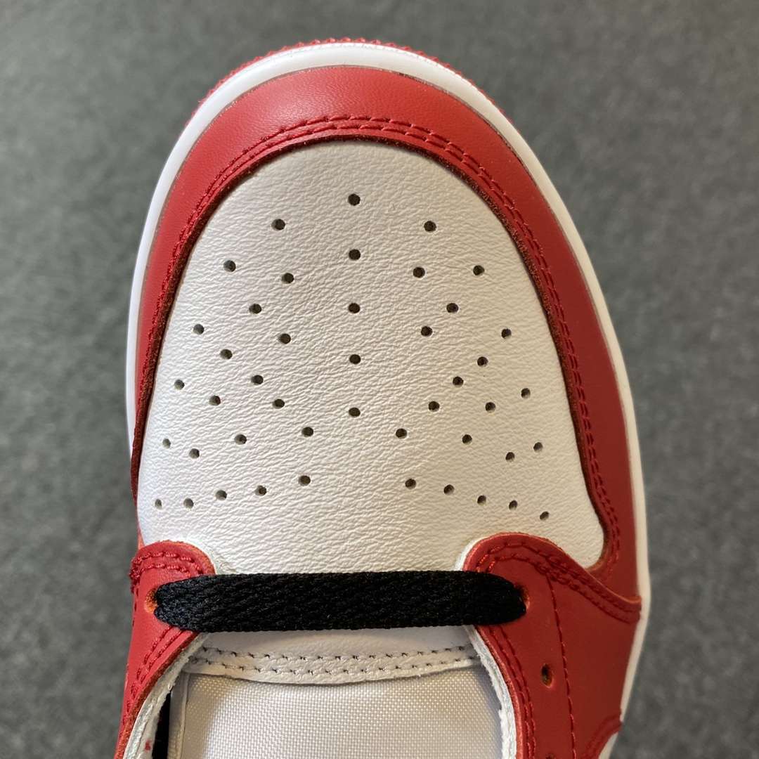 KickswhoJordan 1 Retro Low Chicago (2016) (GS) - Image 4