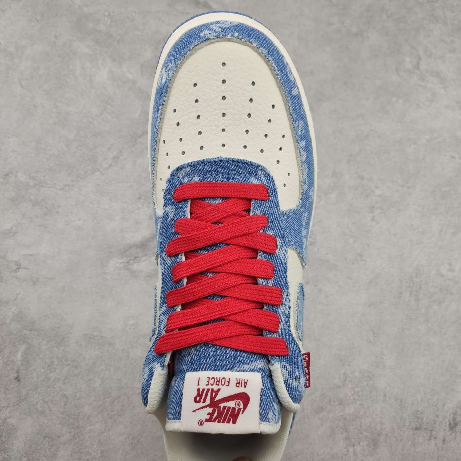 Kickswho Levi's ×Nike Air Force 1 Low VT5698-568 - Image 4