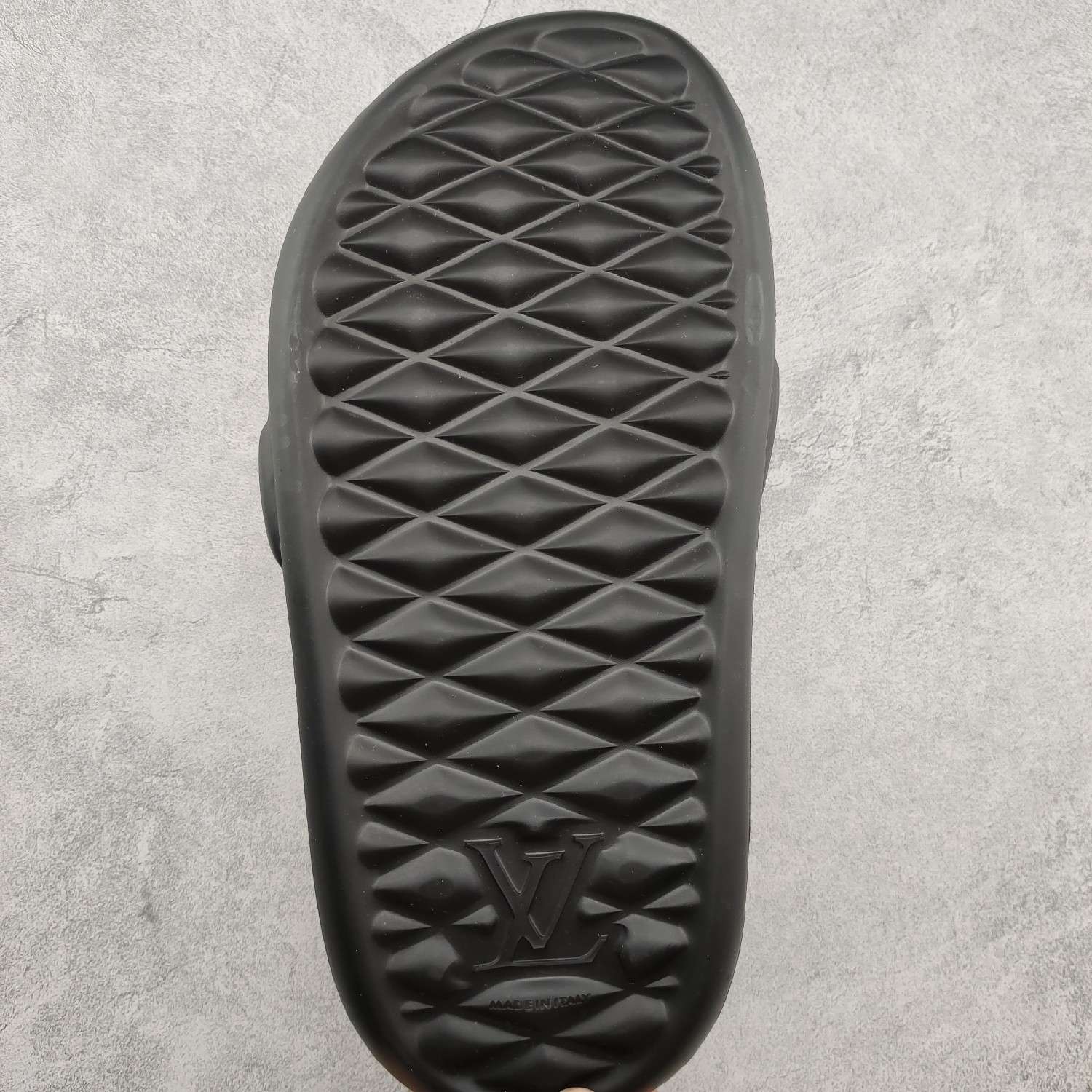 KICKWHO Louis Vuitton 2023 SS Other Plaid Patterns Slide Unisex Black - Image 5
