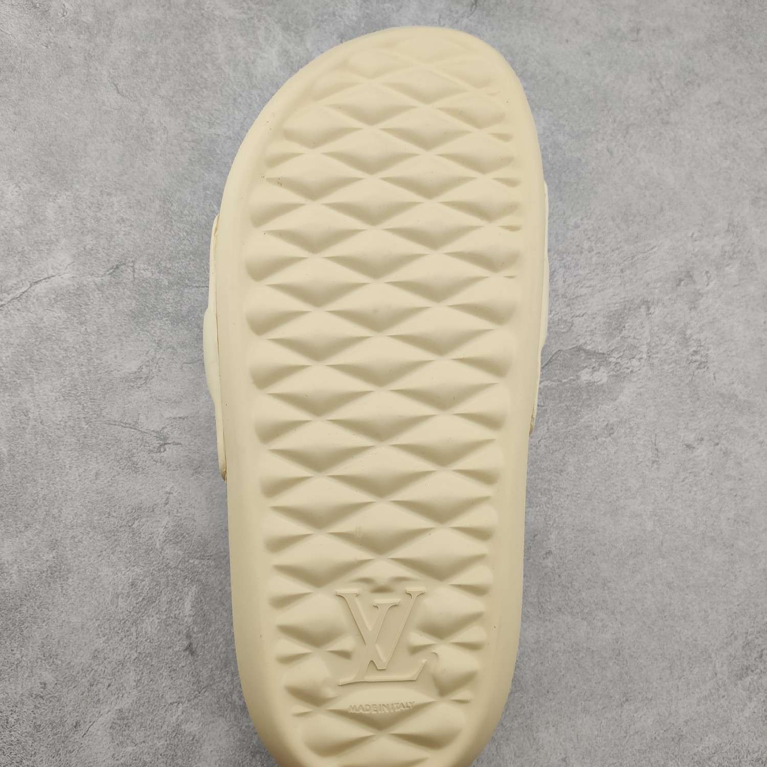 KICKWHO Louis Vuitton 2023 SS Other Plaid Patterns Slide Unisex Beige - Image 5