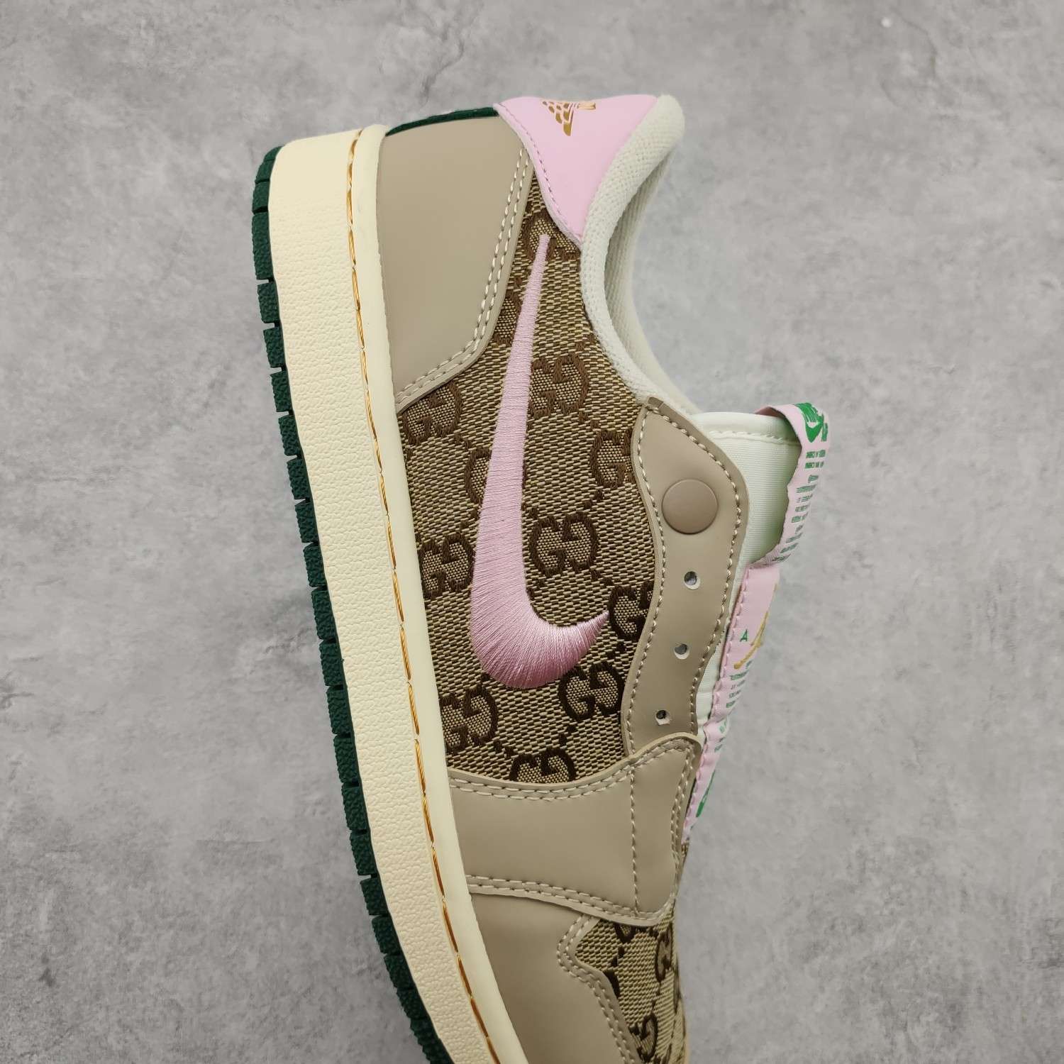 Kickswho Gucci x Air Jordan 1 Low Slip Shadow AV3918-318 - Image 5