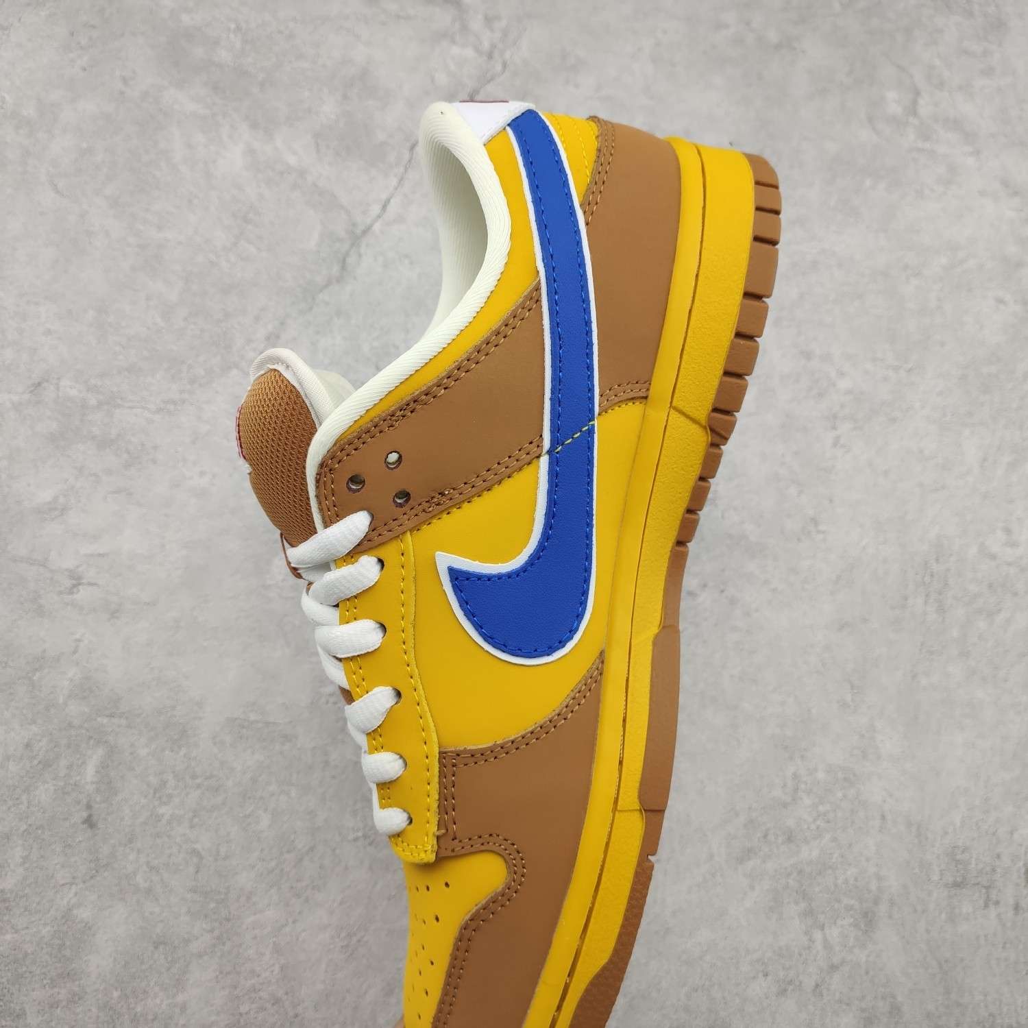 Kickswho Nike Dunk Low Premium SB "New Castle" sneakers - Image 7