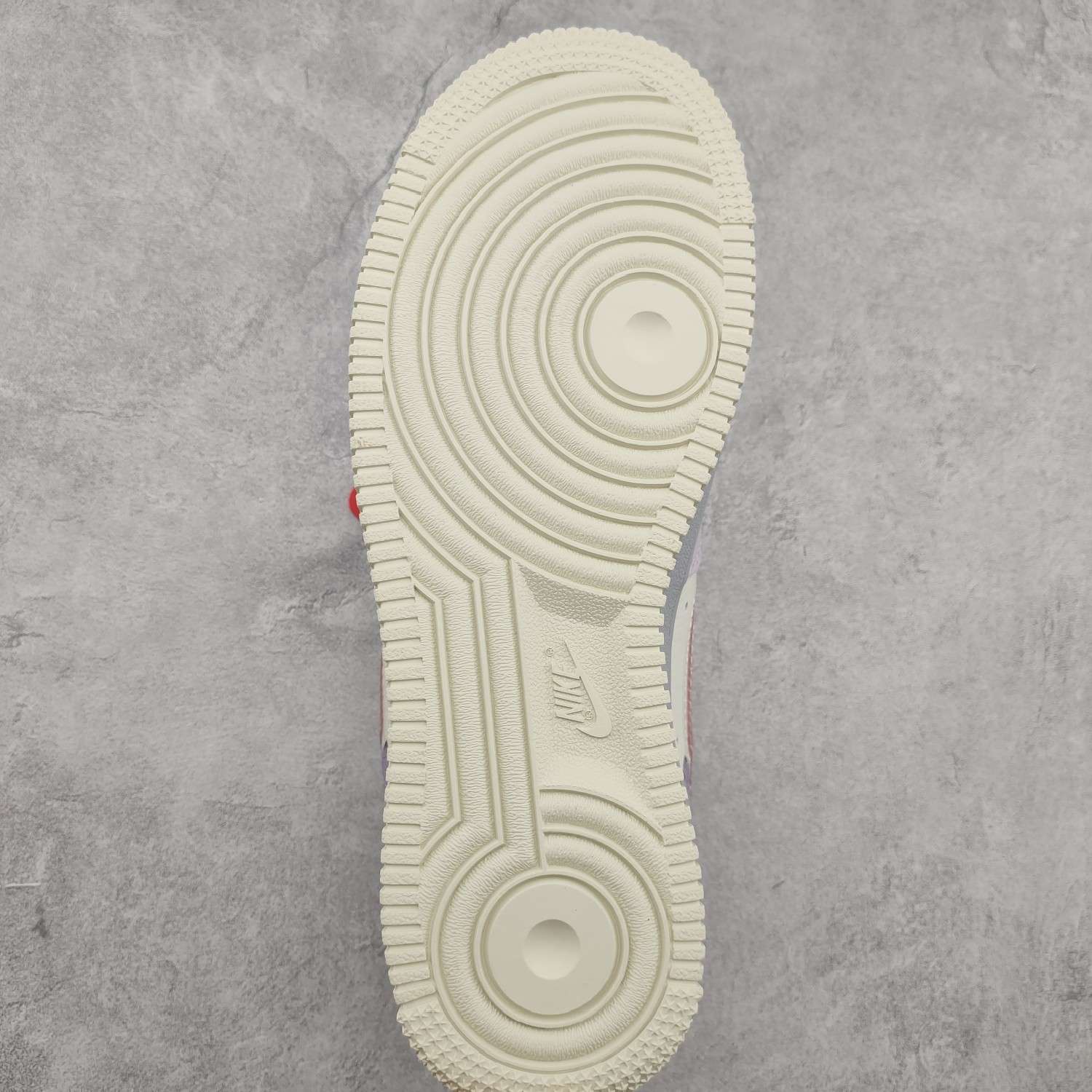 Kickswho Comme des Garcons & Nike Air Force 1 Low CJ0304-016 - Image 9