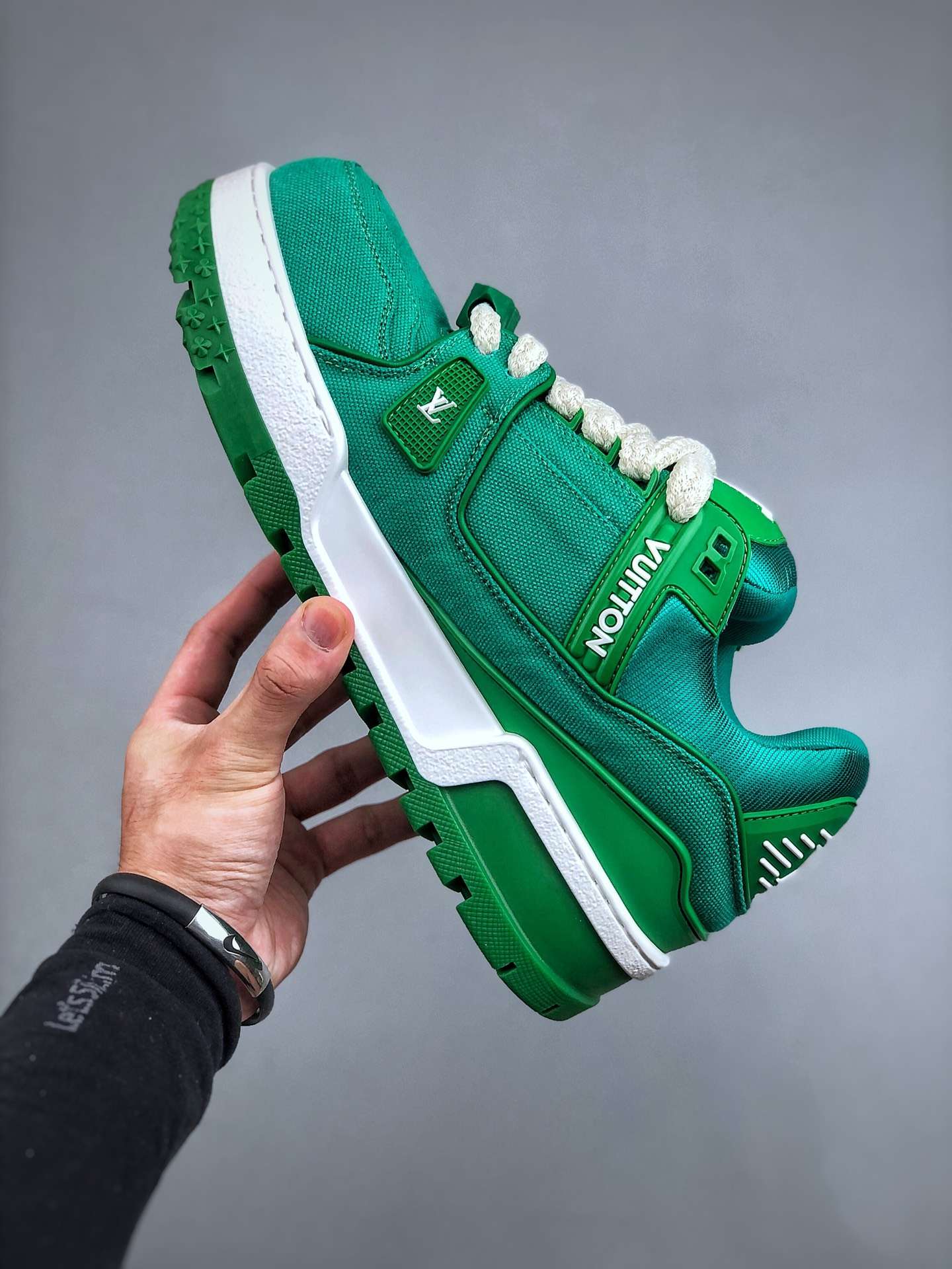 KICKWHO Louis Vuitton Trainer Maxi Low Sneaker - Image 2