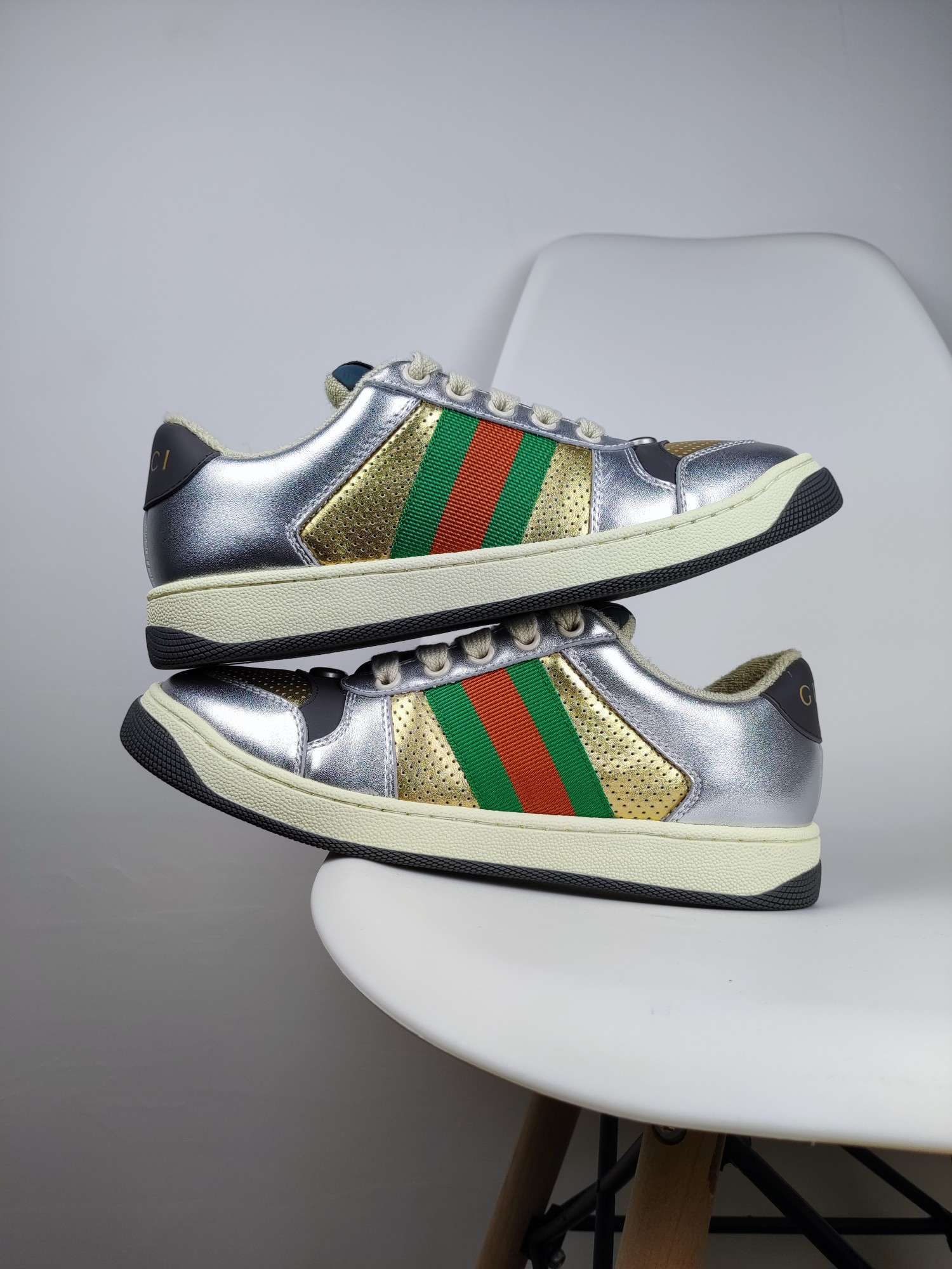KICKWHO Gucci Wmns Screener 'Silver Gold' - Image 2
