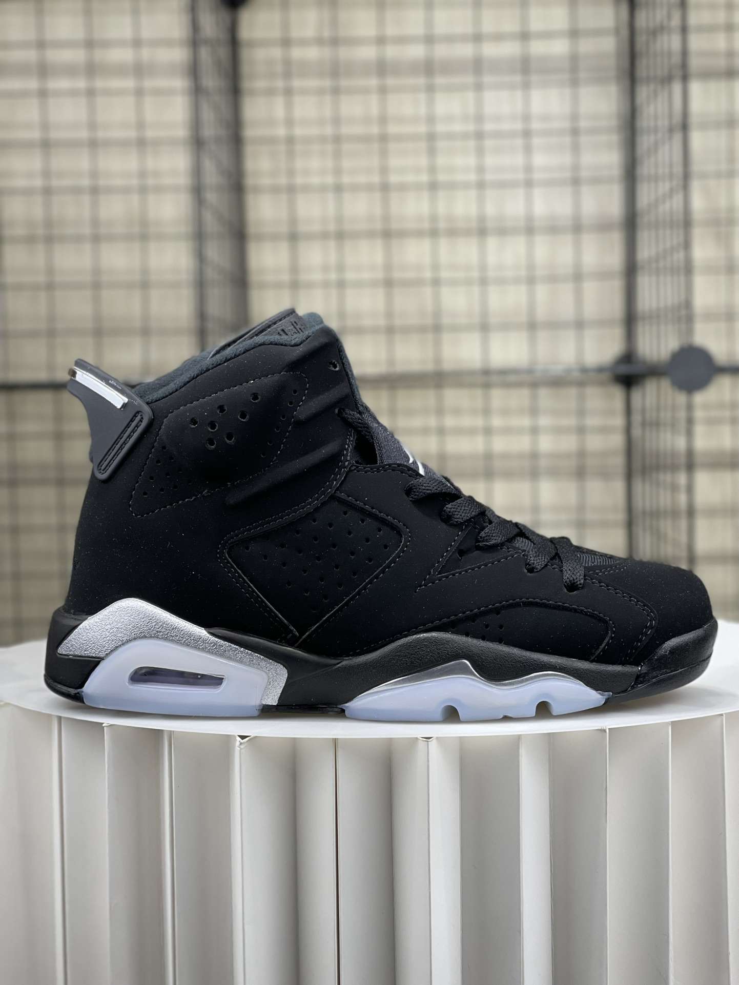Kickswho Air Jordan 6 Retro "Metallic Silver" DX2836-001 - Image 2
