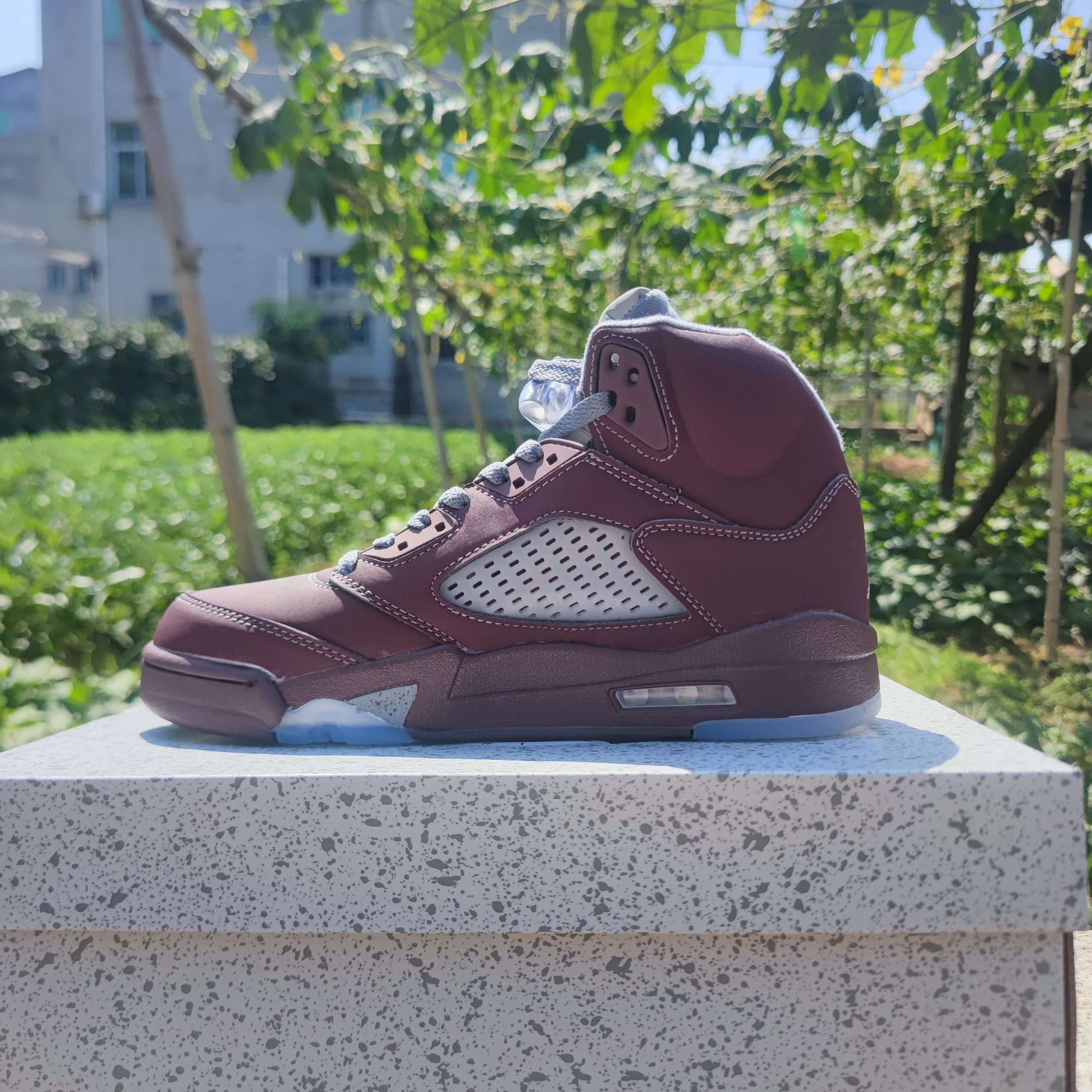 KICKWHO New Air Jordan 5 "Burgundy" 2023 DZ4131-600 - Image 3