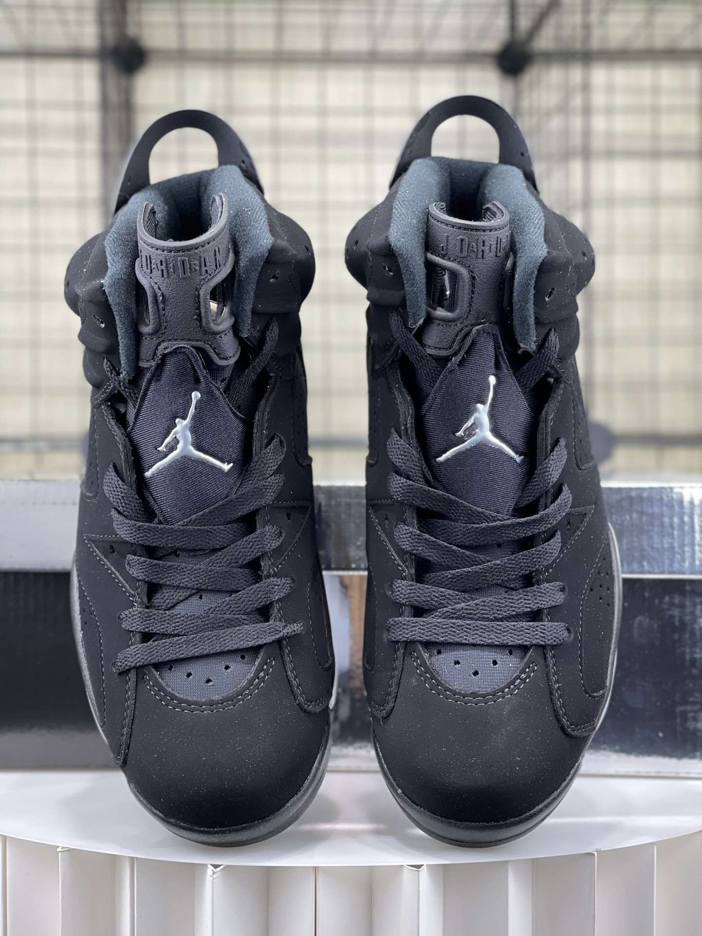 Kickswho Air Jordan 6 Retro "Metallic Silver" DX2836-001 - Image 3