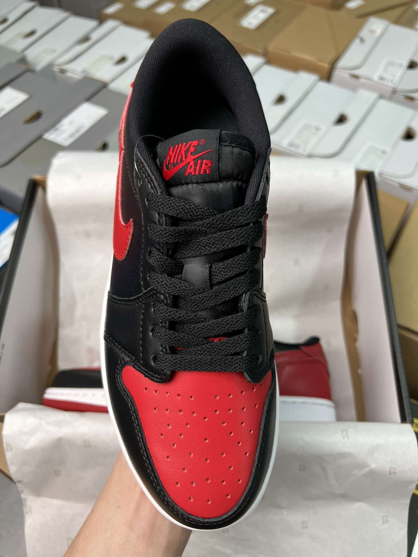 Kickswho Jordan 1 Retro Low Bred (2015) 705329-001 - Image 3