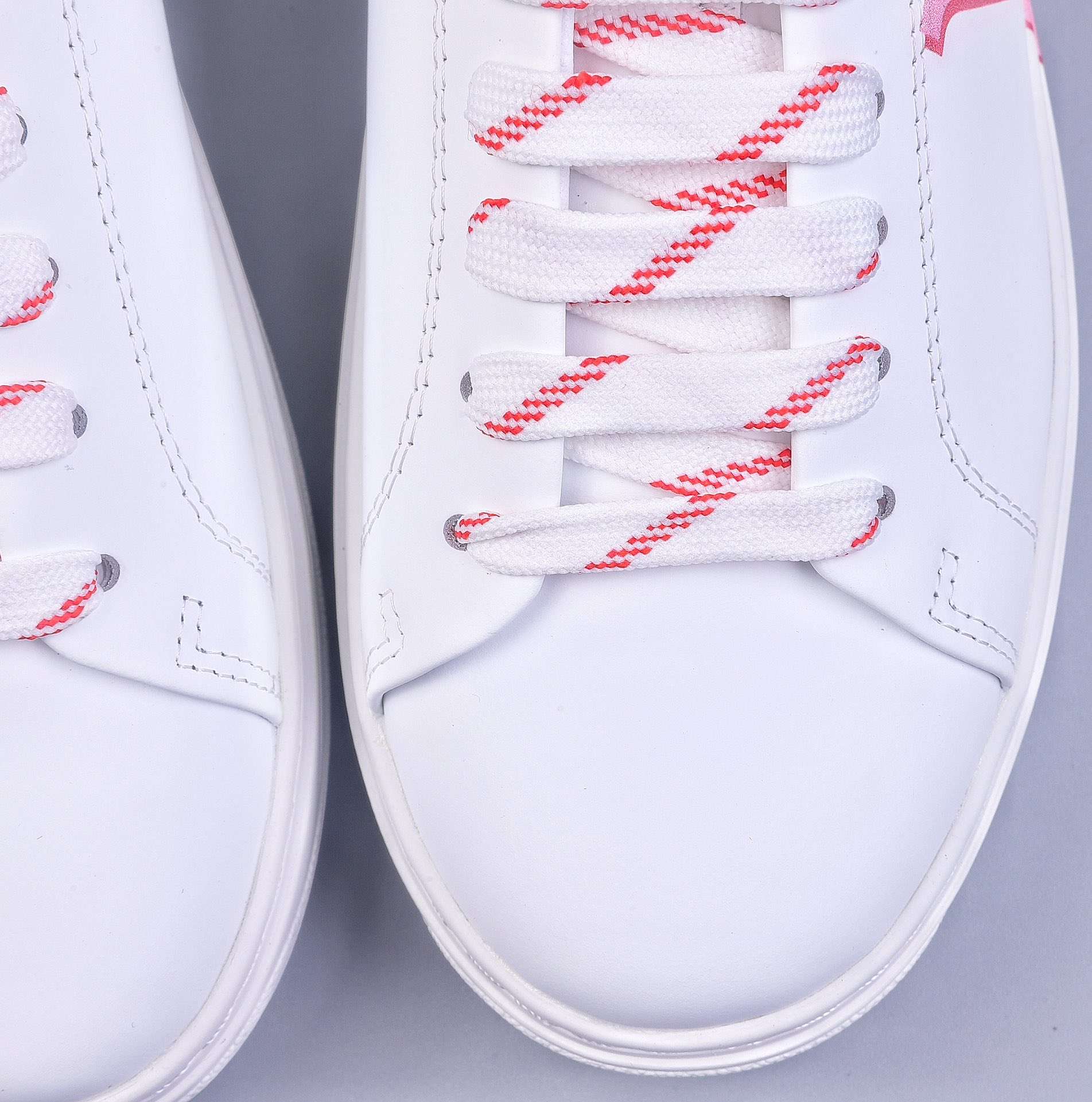 KICKWHO Louis Vuitton Trainer Time Out Sneakers Pink - Image 4