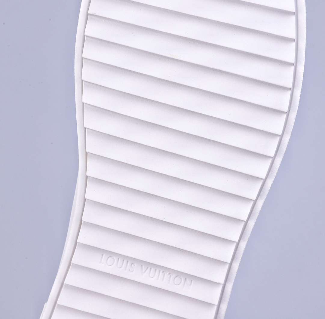 KICKWHO Louis Vuitton Trainer Time Out Sneakers Pink - Image 5