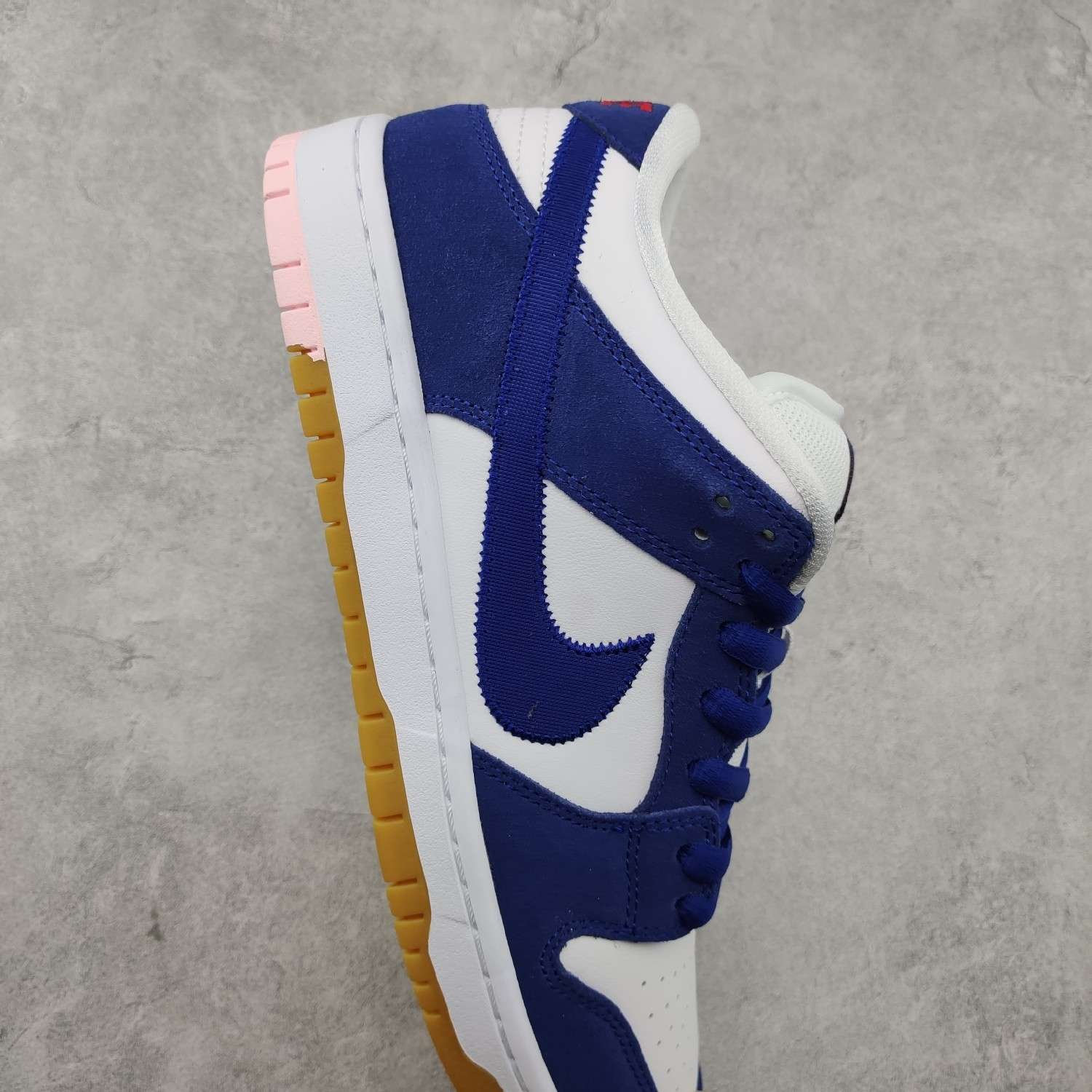 Kickswho Nike SB Dunk Low Los Angeles Dodgers DO9395-400 - Image 5
