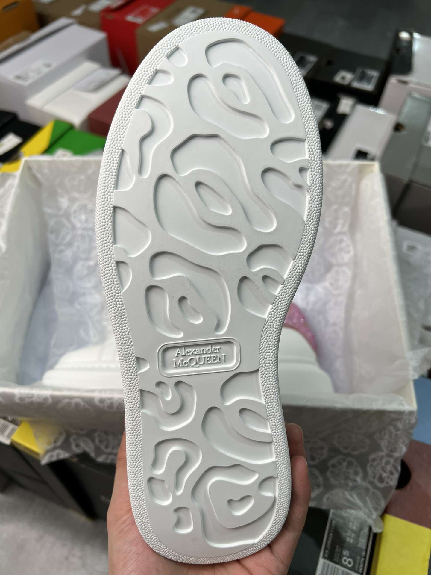 Kickswho Alexander Mcqueen Oversized Sneaker in White with Strass Spoiler Pink - Image 5