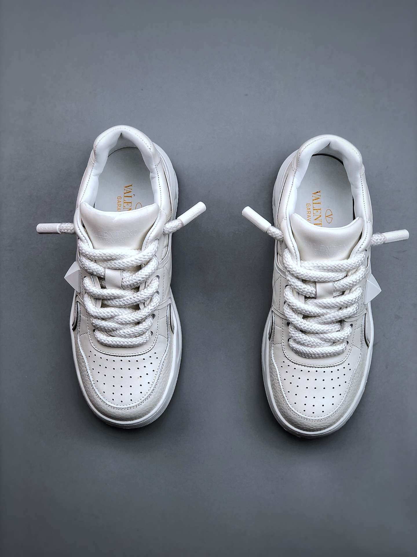 KICKWHO VALENTINO GARAVANI White One Stud Sneakers - Image 5