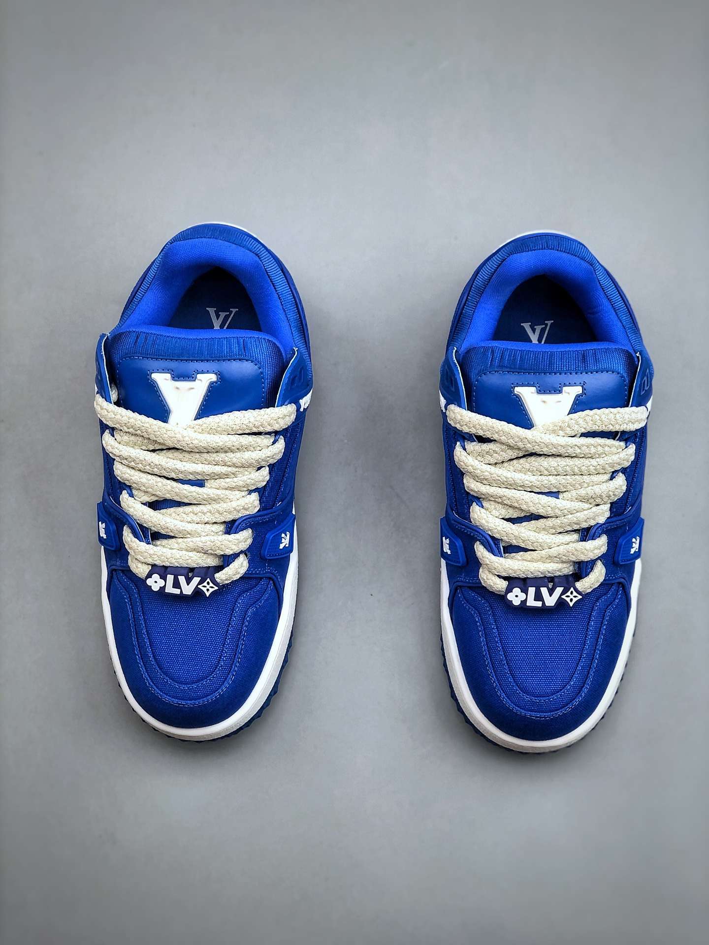 KICKWHO Louis Vuitton Trainer Maxi Low Sneaker - Image 5