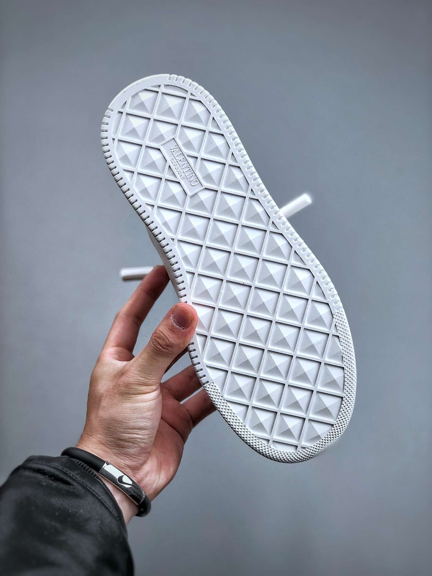 KICKWHO VALENTINO GARAVANI White One Stud Sneakers - Image 8