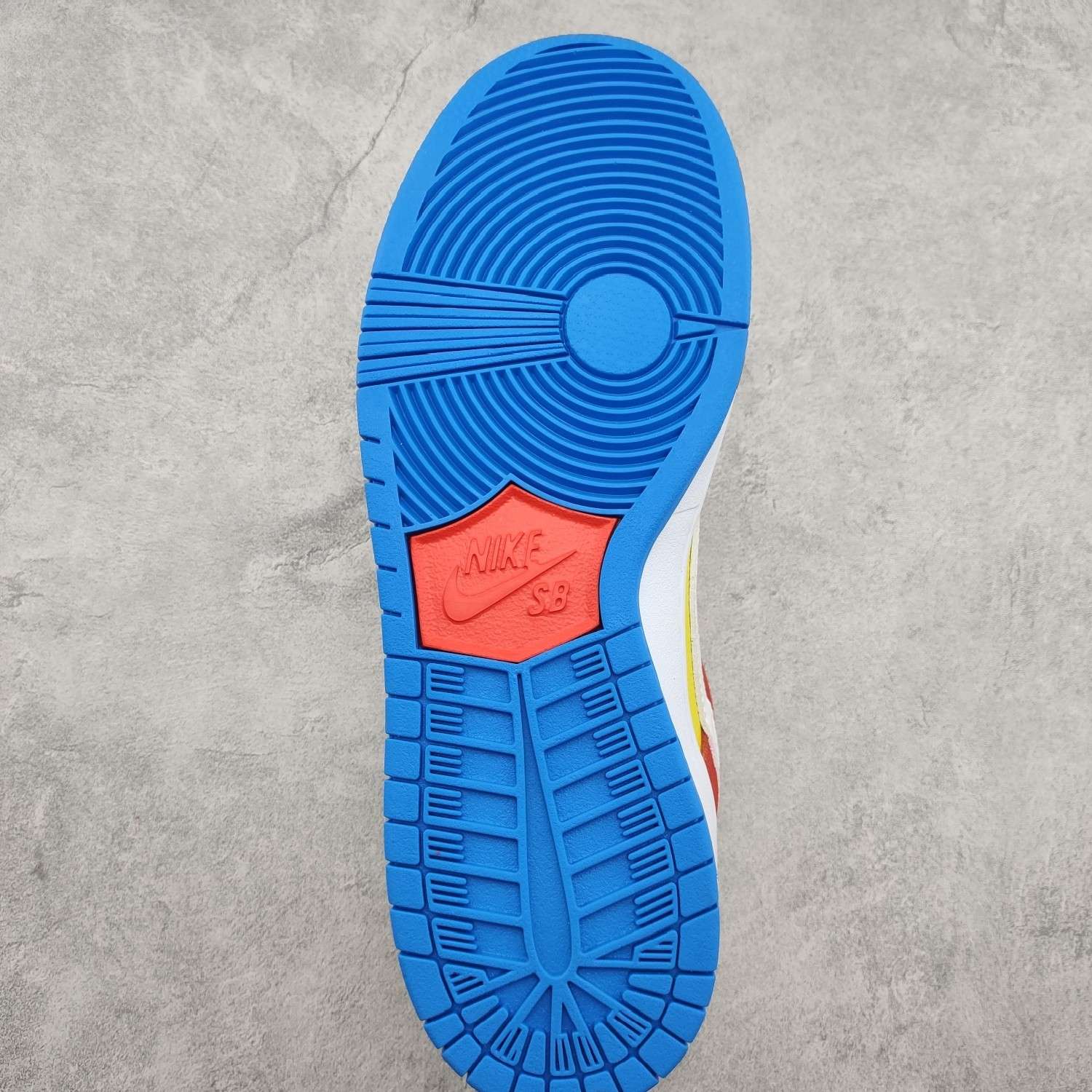 KICKWHO Nike SB Dunk Low Pro Bart Simpson - Image 9