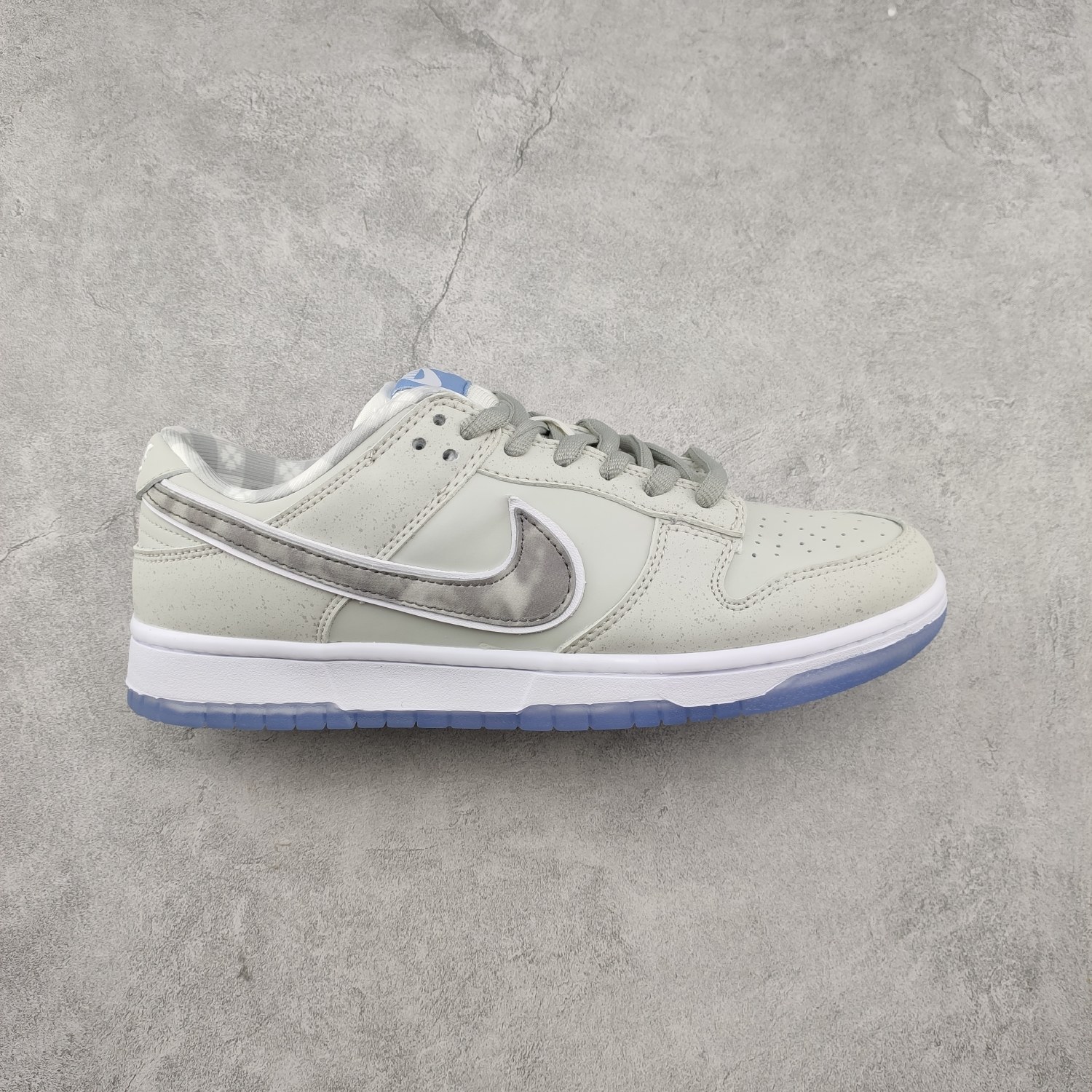 Kickswho Concepts x Nike SB Dunk Low White Lobster FD8776-100