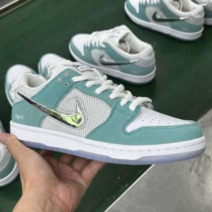 Kickswho Nike SB Dunk Low April Skateboards FD2562-400