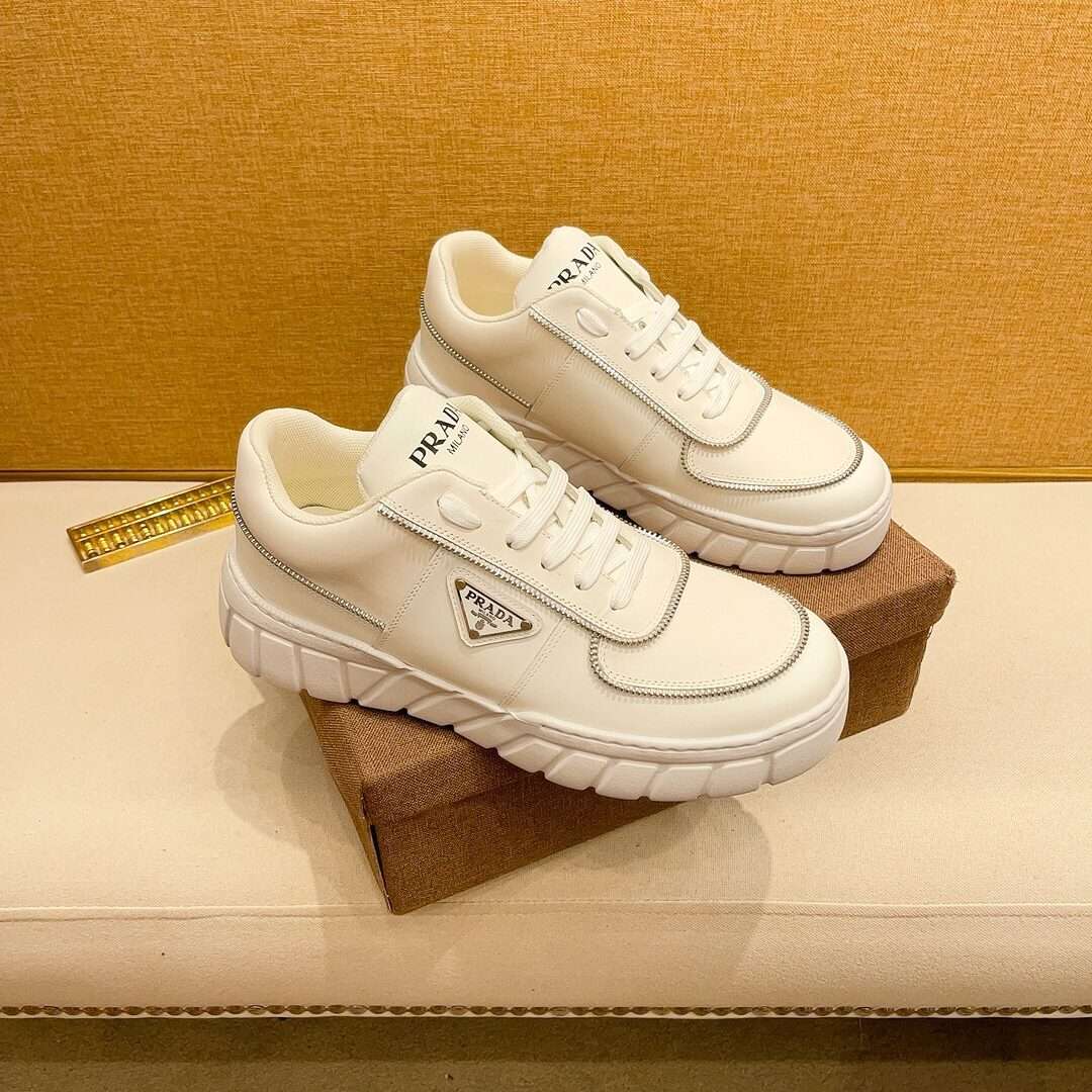 KICKWHO Prada Leather Logo Sneakers New in