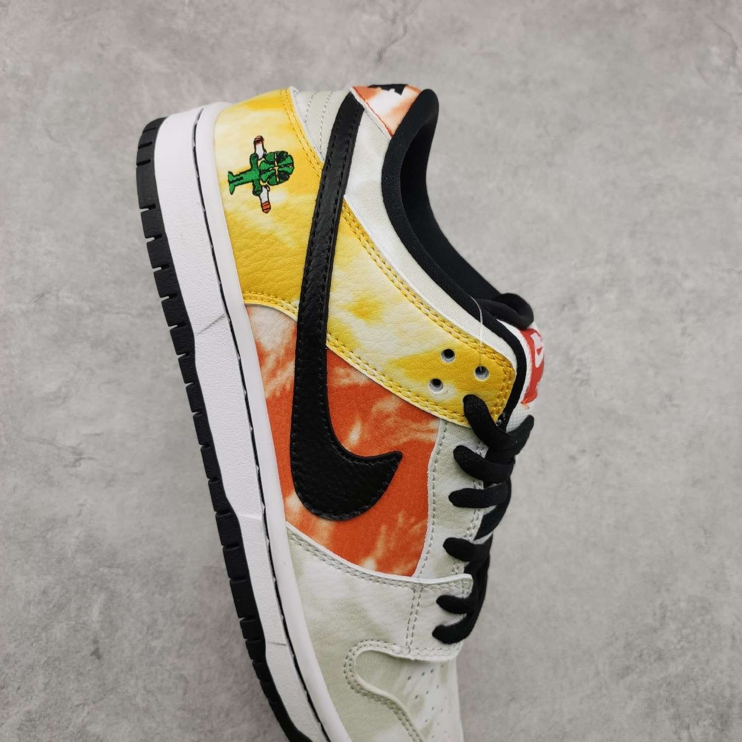 Kickswho Nike SB Dunk Low Raygun Tie-Dye White - Image 5