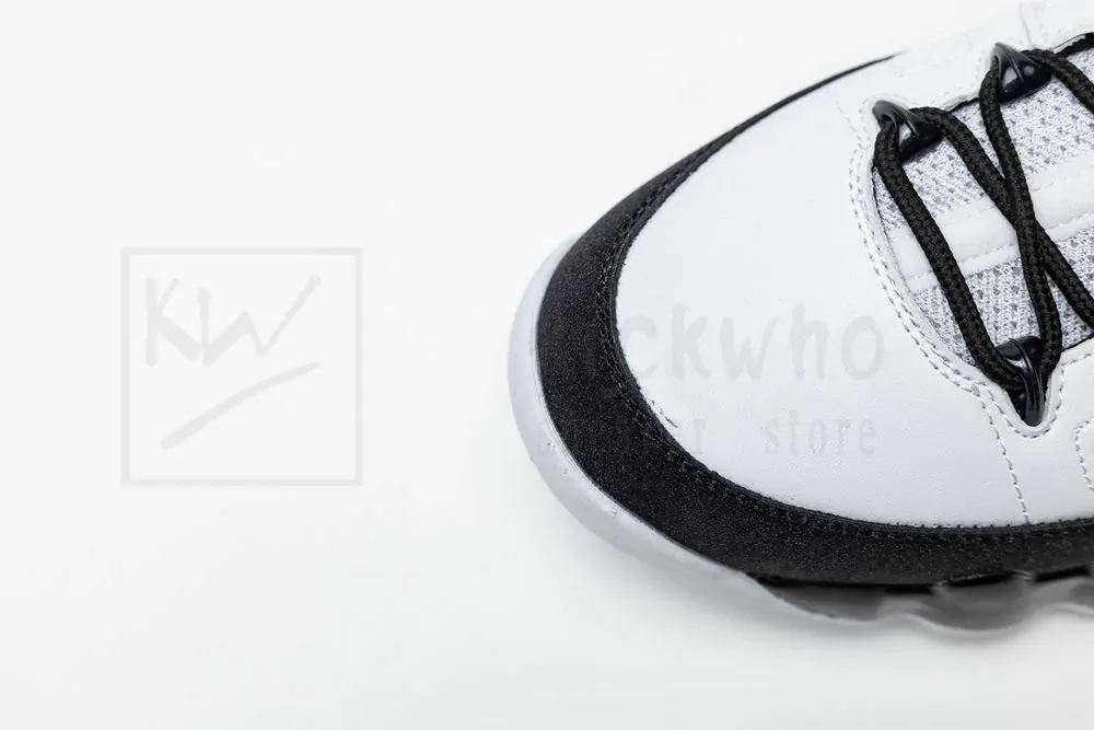 Air Jordan 9 Retro 'University Blue' - Image 9