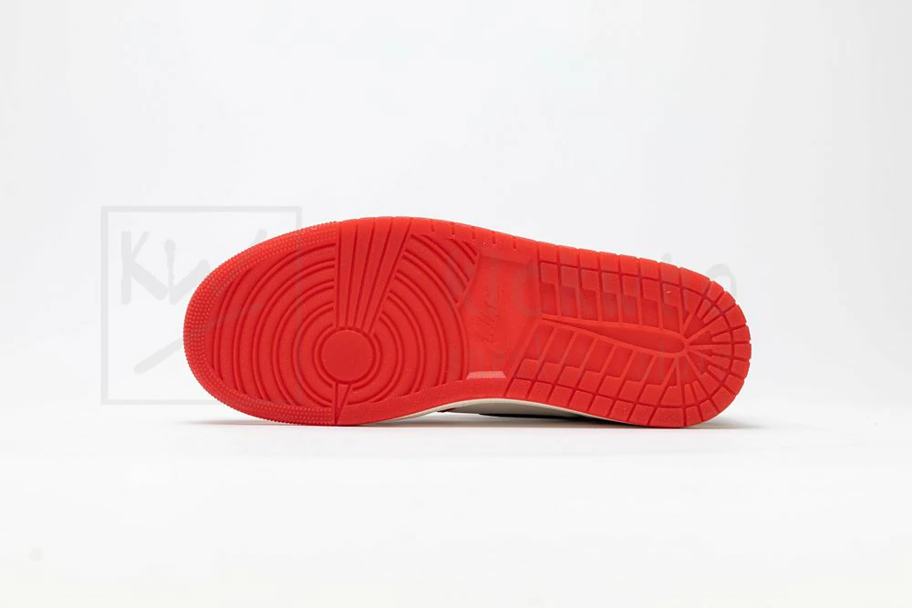 Marvel x Air Jordan 1 Retro High OG 'Next Chapter' - Image 3