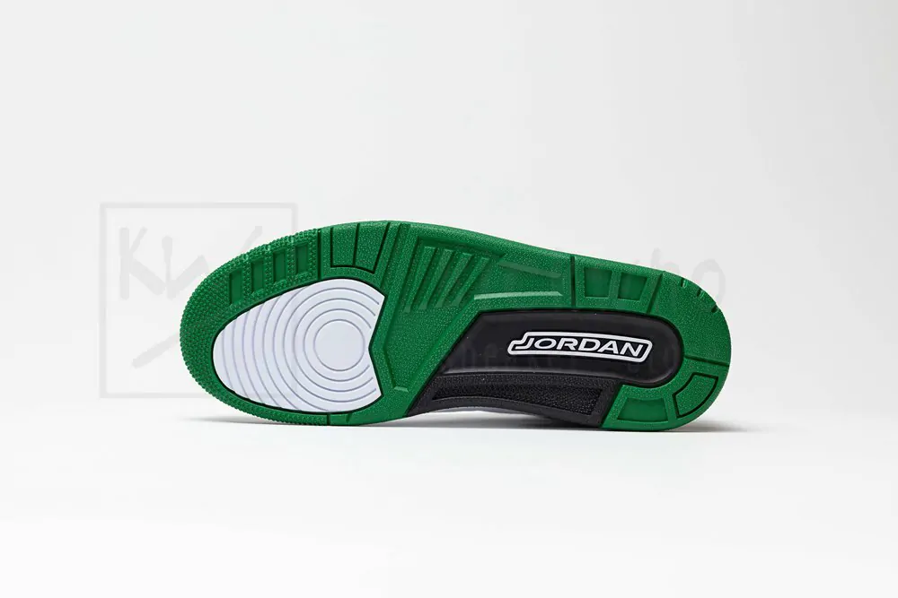 Air Jordan 3 Oregon Ducks Green - Image 3