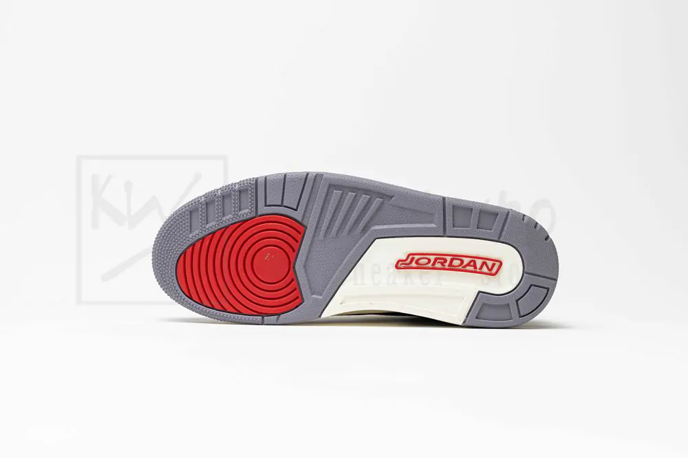 Jordan 3 RetroBlack Cement Gold - Image 3