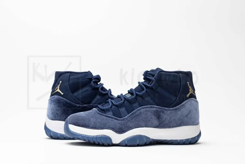 Wmns Air Jordan 11 Retro 'Navy Velvet' - Image 5