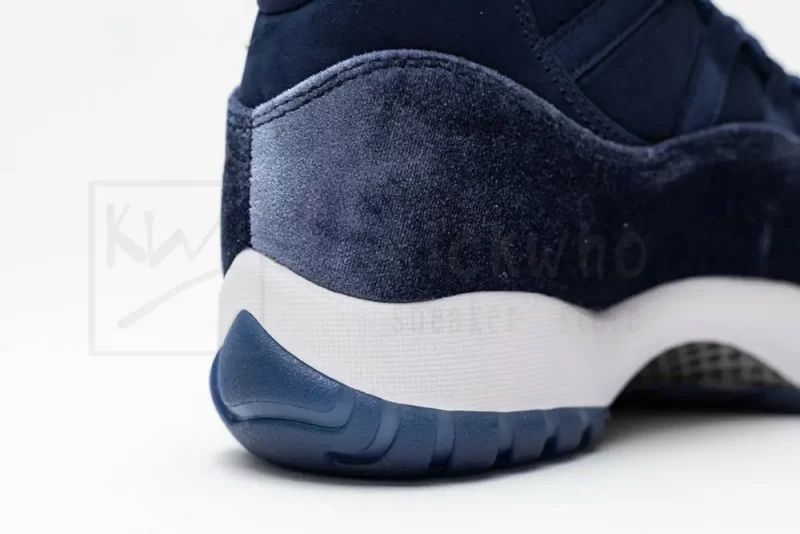 Wmns Air Jordan 11 Retro 'Navy Velvet' - Image 8