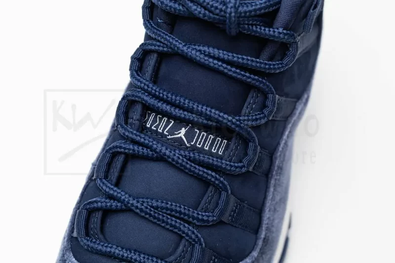 Wmns Air Jordan 11 Retro 'Navy Velvet' - Image 9