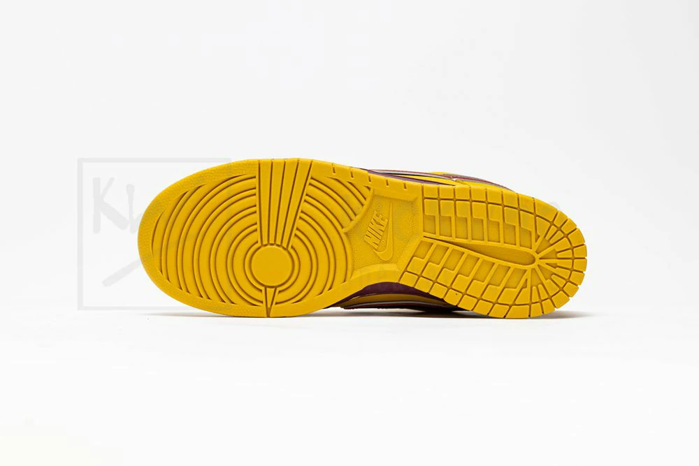Dunk Low Premium SB Yellow Lobster - Image 3