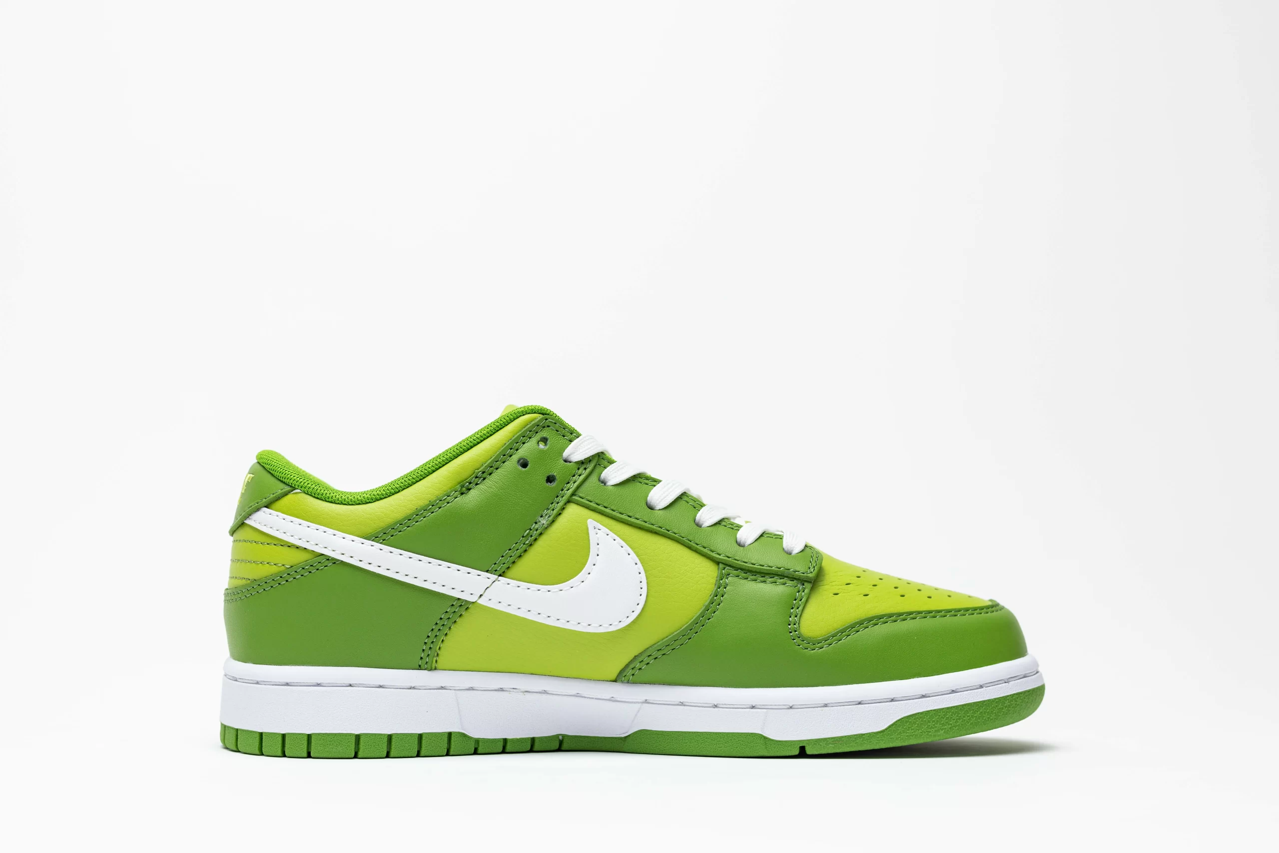 Dunk Low Chlorophyll - Image 2