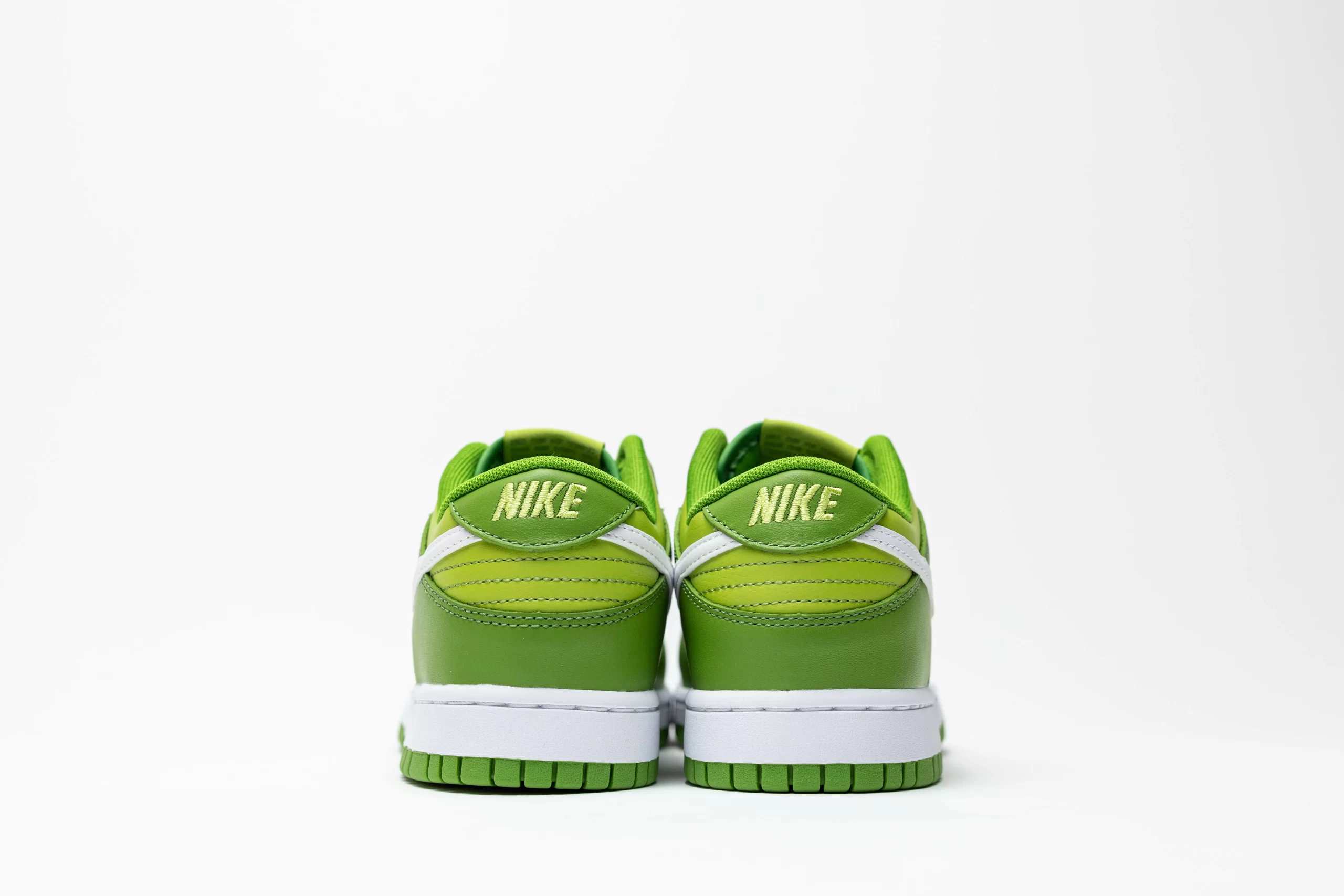 Dunk Low Chlorophyll - Image 6