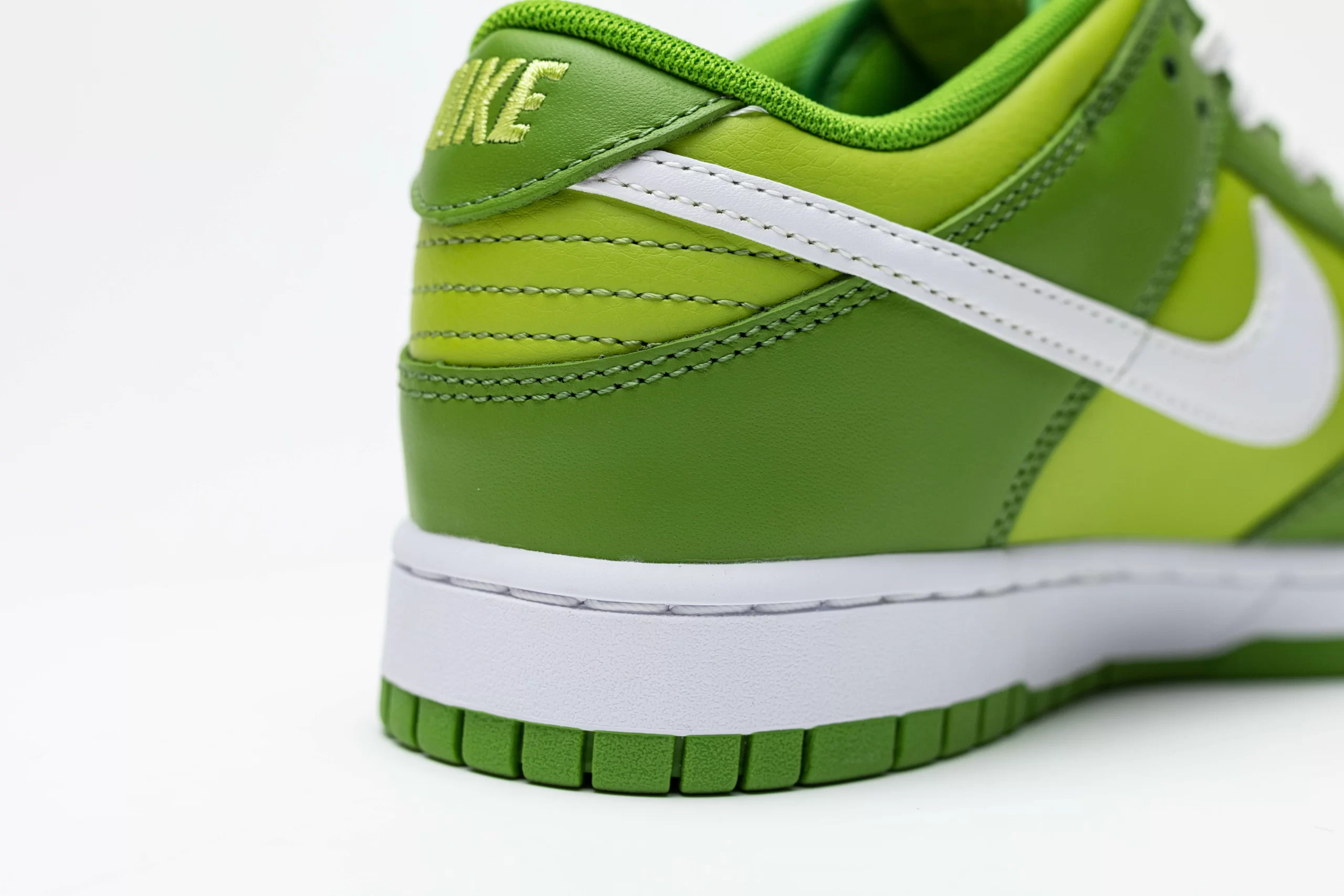 Dunk Low Chlorophyll - Image 7