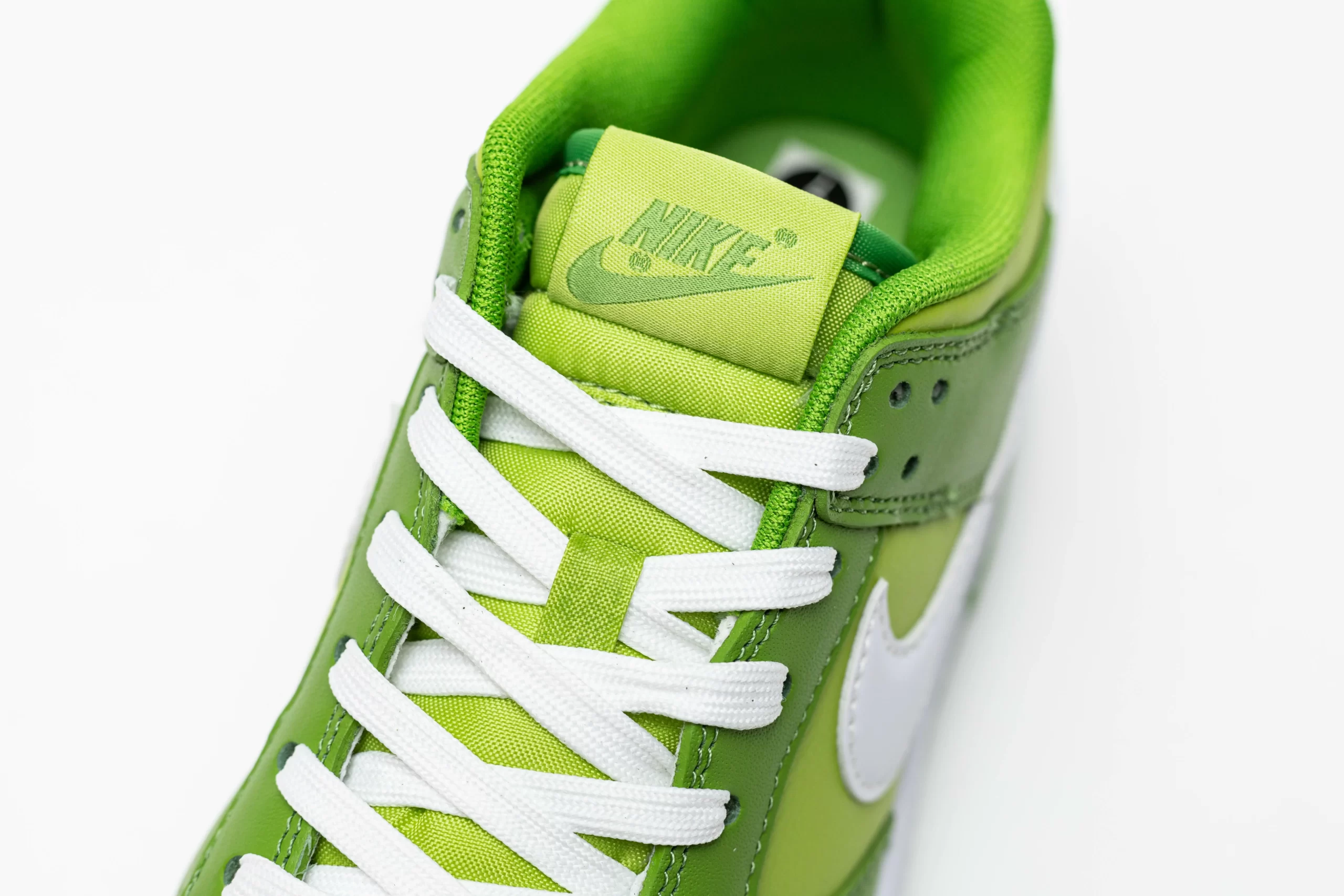 Dunk Low Chlorophyll - Image 9